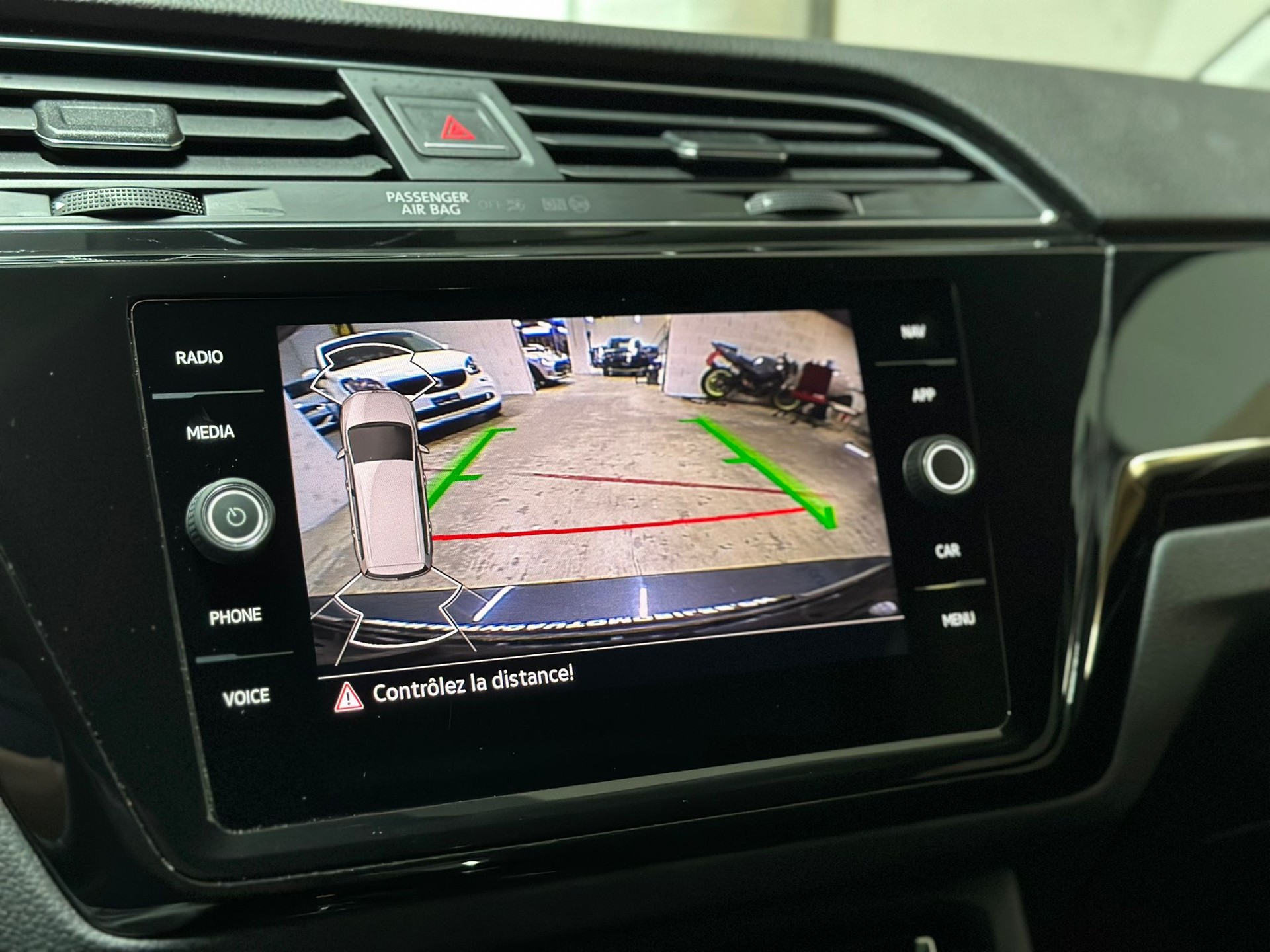 VW Touran 2.0 TDI BlueMotion Technology Comfortline DSG-image-15