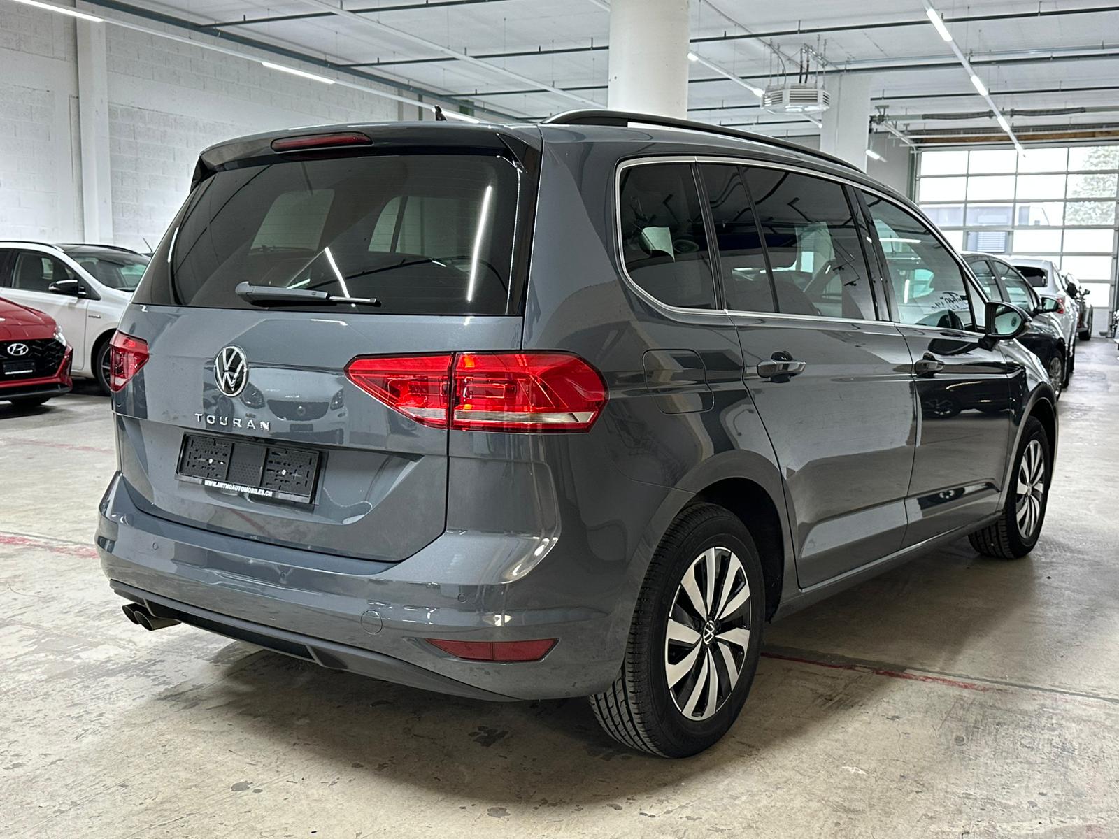 VW Touran 2.0 TDI BlueMotion Technology Comfortline DSG-image-4