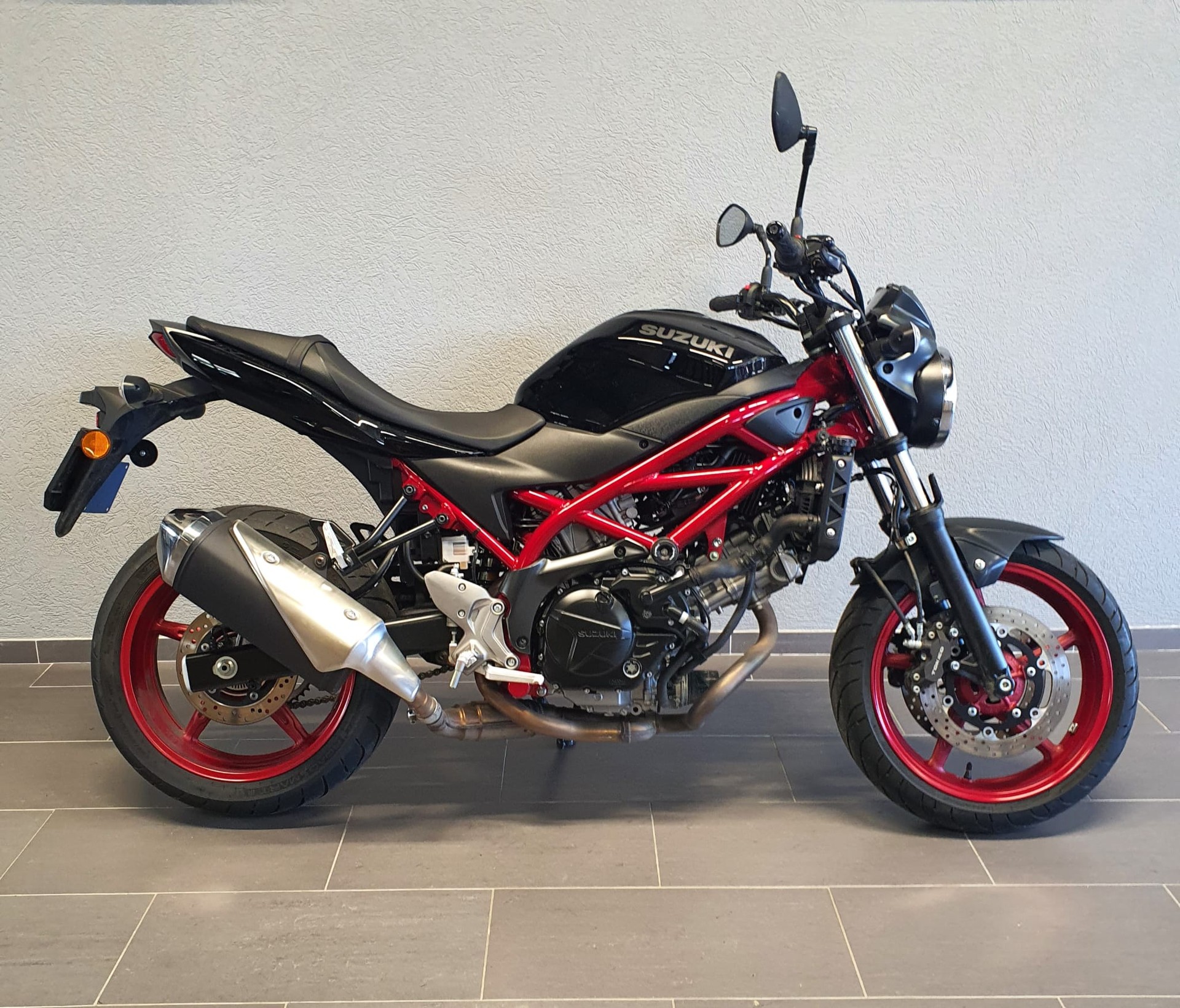 SUZUKI SV 650 Custom (35kW)-image-1