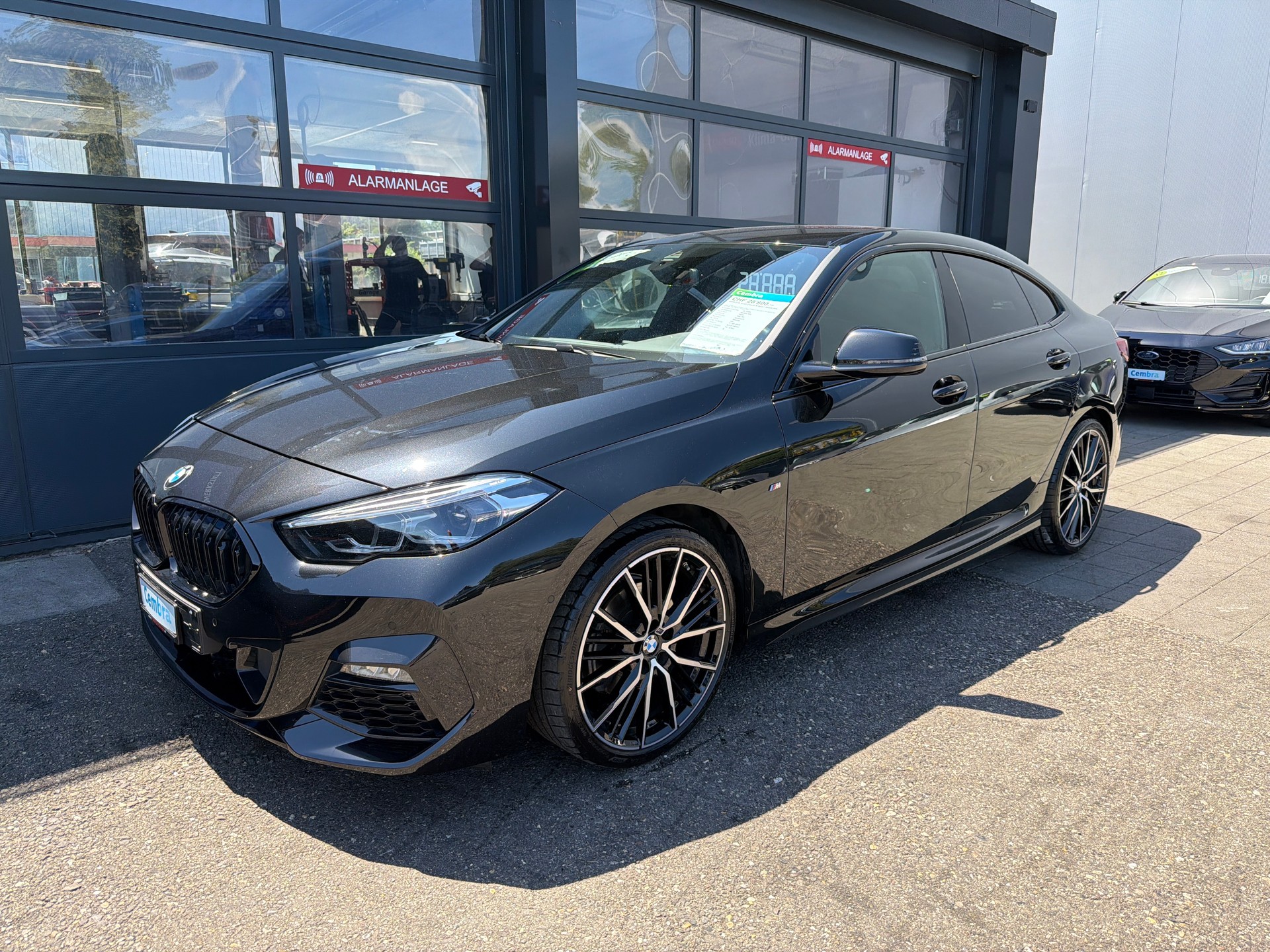BMW 218i Gran Coupé M Sport Steptronic-showroom-element-1