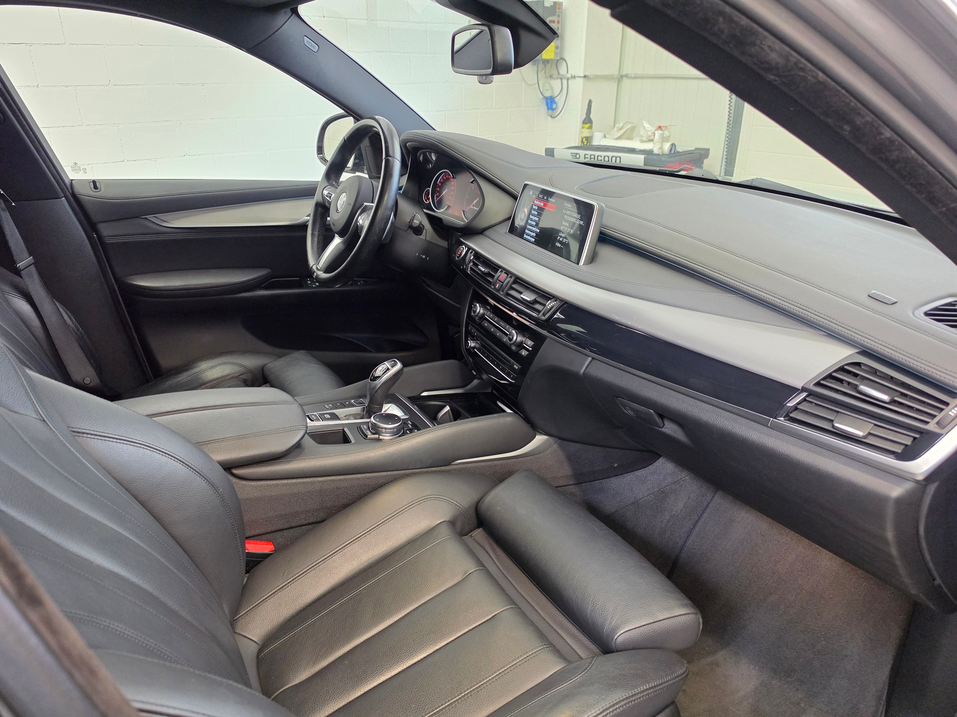 BMW X6 M50d Steptronic-image-17