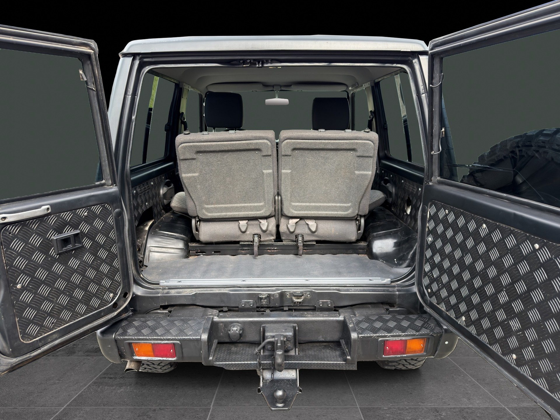 TOYOTA Land Cruiser 400 HdT 4.2 D-image-9