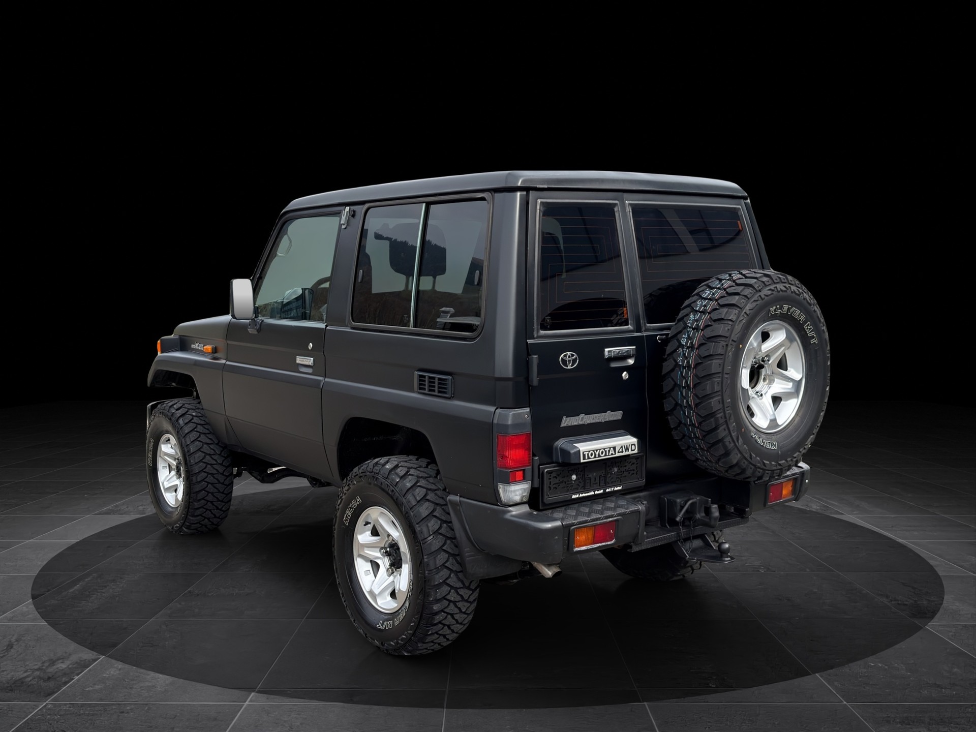 TOYOTA Land Cruiser 400 HdT 4.2 D-showroom-element-3