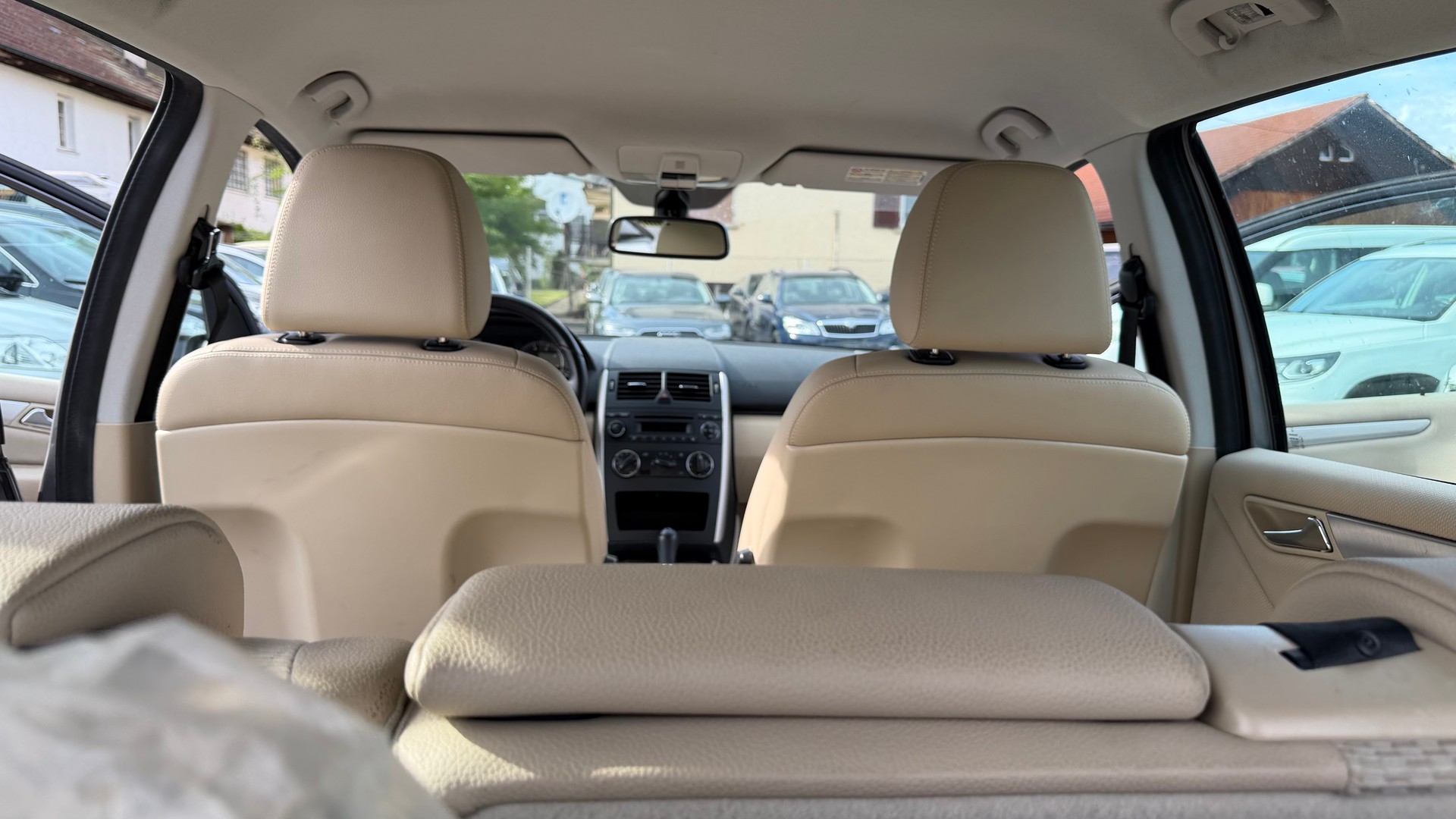 MERCEDES-BENZ A 200 Avantgarde Autotronic-image-10
