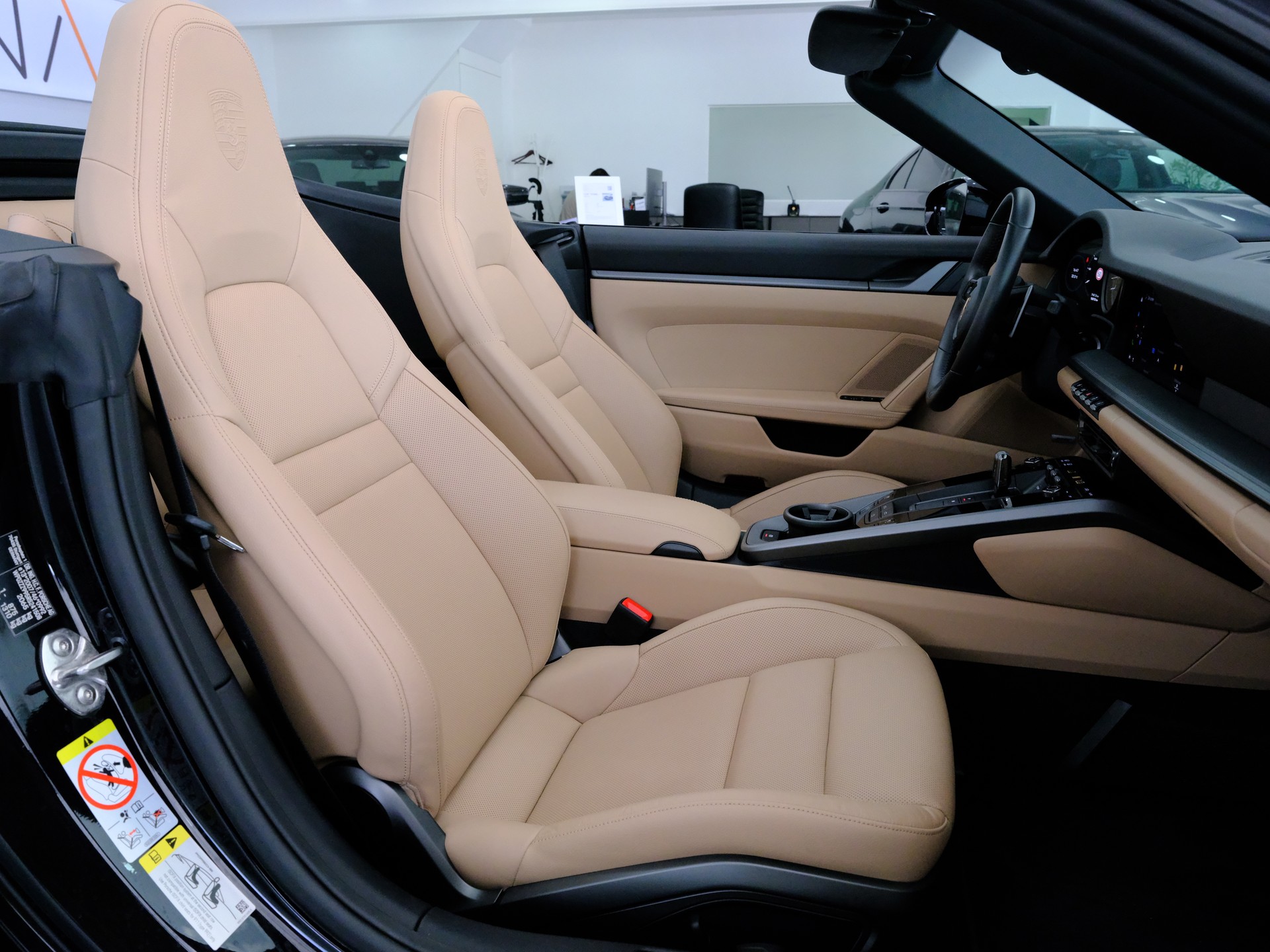 PORSCHE 911 Carrera 4S Cabriolet PDK-image-14
