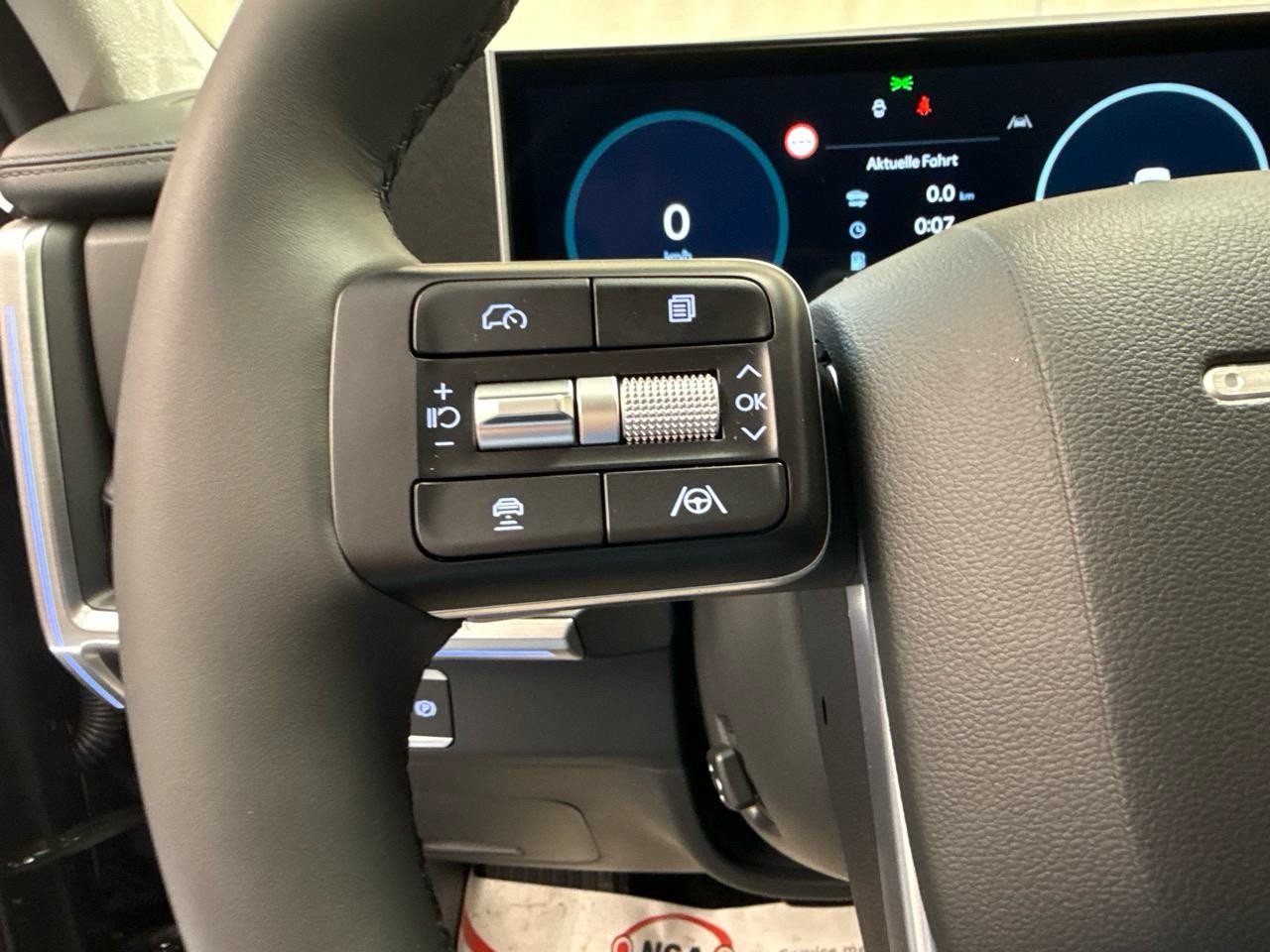 HYUNDAI Santa Fe 1.6 T-GDi PHEV Calligraphy 4WD Automatic-image-9