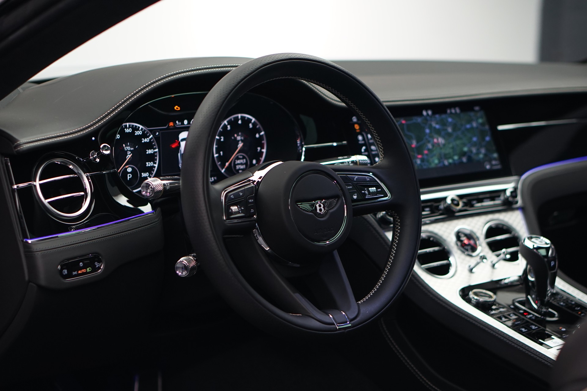 BENTLEY Continental GT 4.0 V8 *Naim* *Touring Spec* *Panoramadach*-image-20