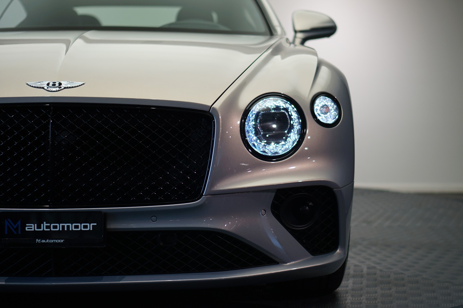 BENTLEY Continental GT 4.0 V8 *Naim* *Touring Spec* *Panoramadach*-image-34