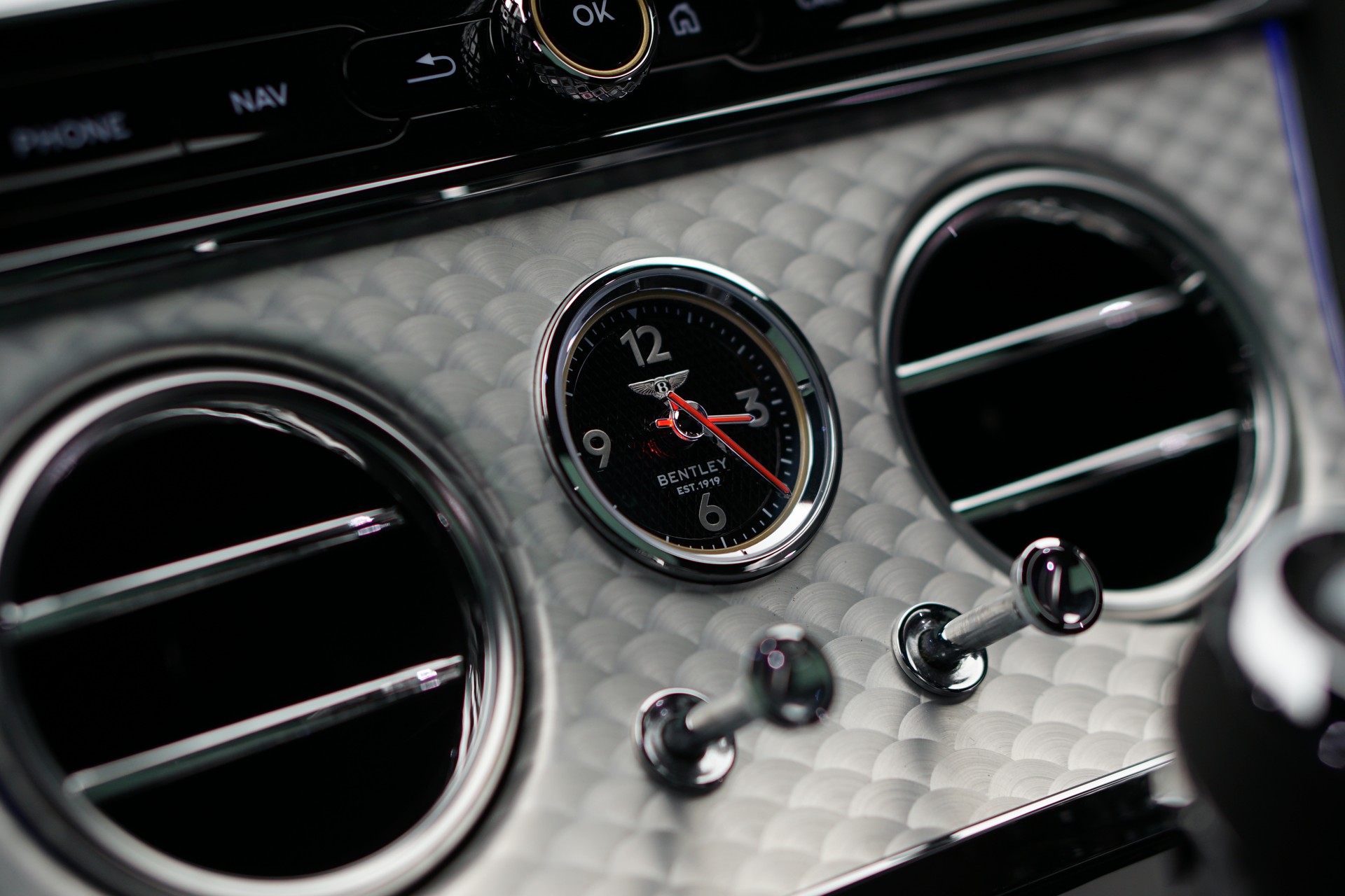 BENTLEY Continental GT 4.0 V8 *Naim* *Touring Spec* *Panoramadach*-image-25