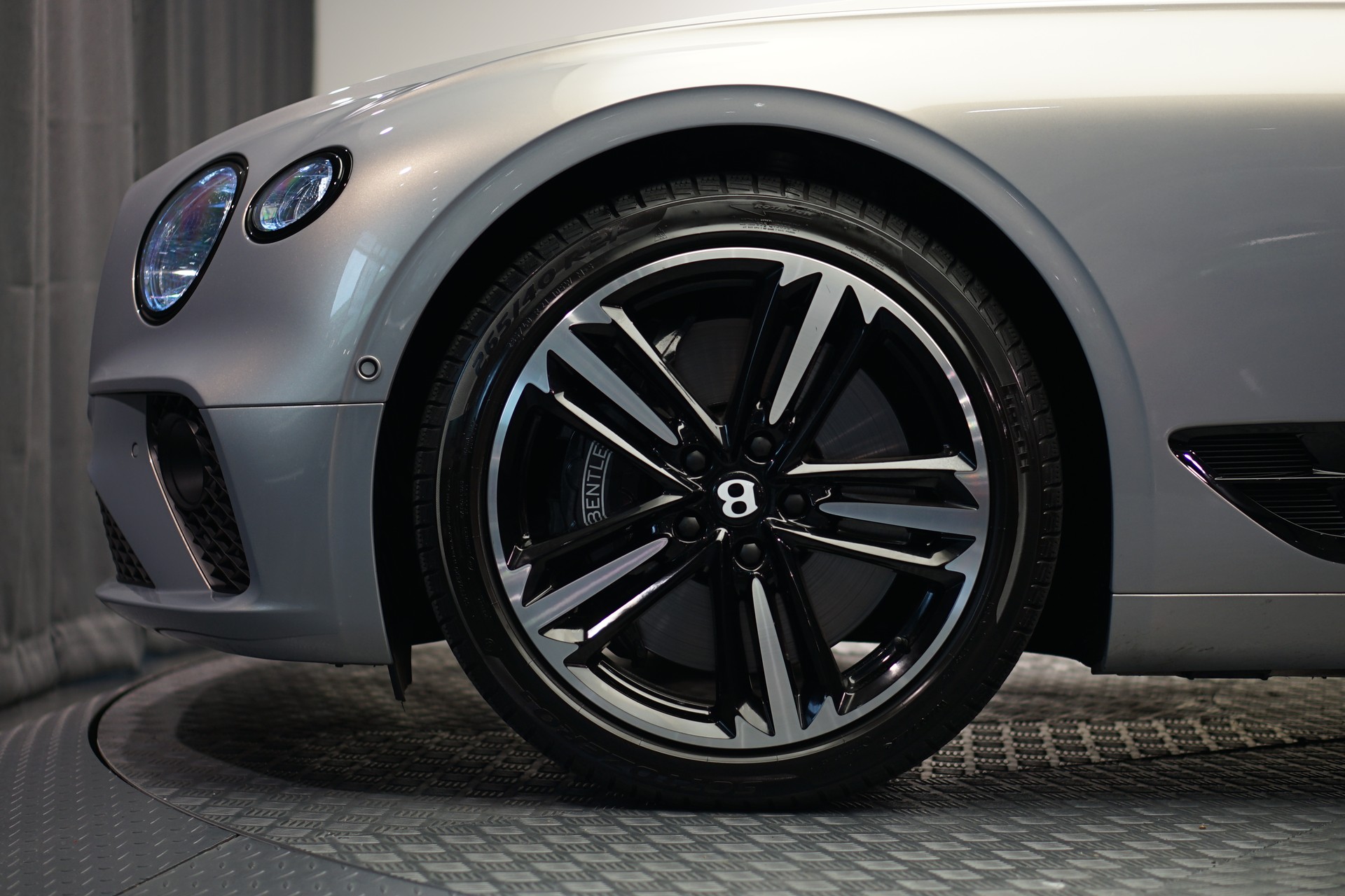 BENTLEY Continental GT 4.0 V8 *Naim* *Touring Spec* *Panoramadach*-image-31