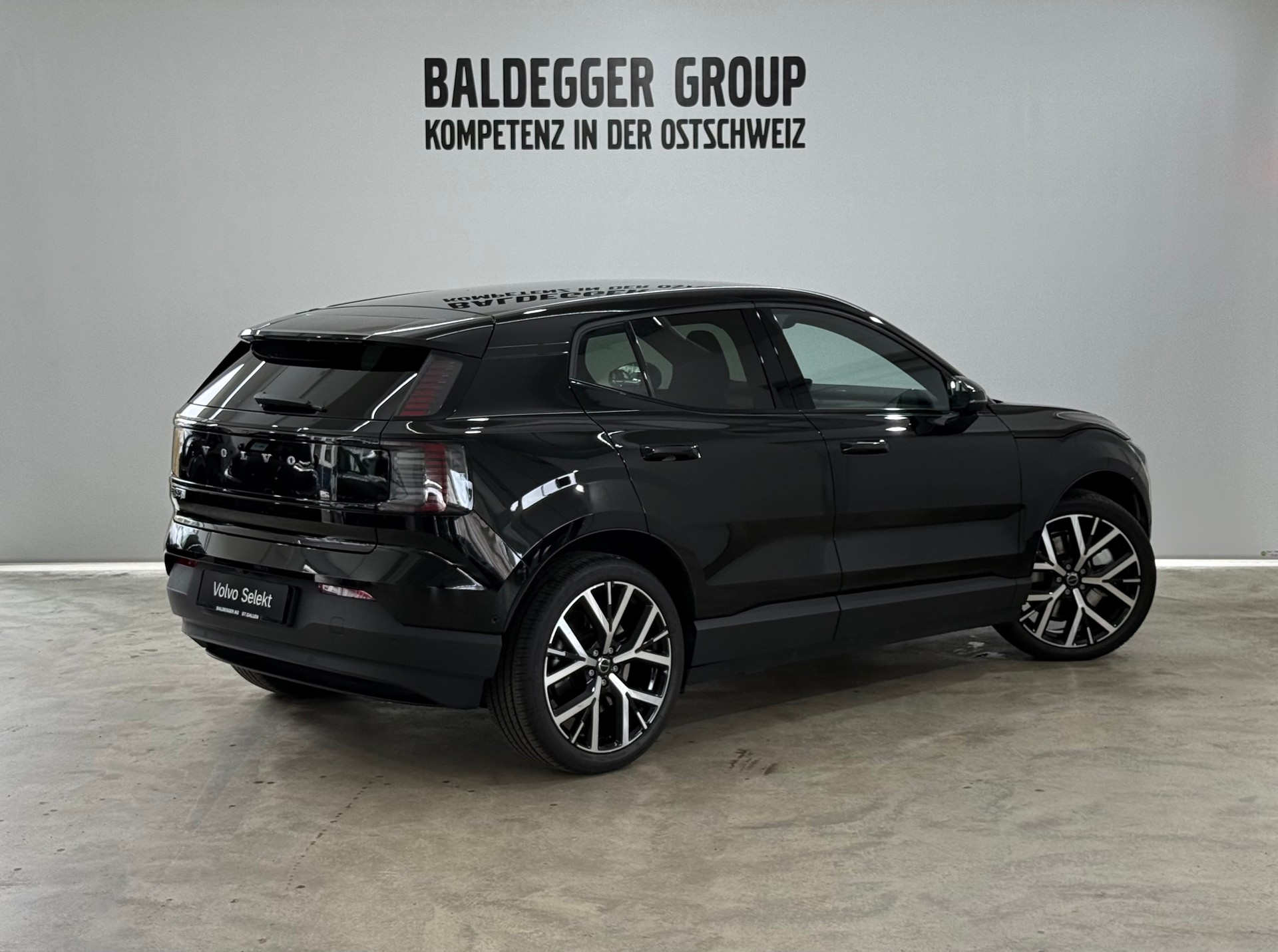 VOLVO EX 30 E60 Twin Ultra Performanc-showroom-element-2