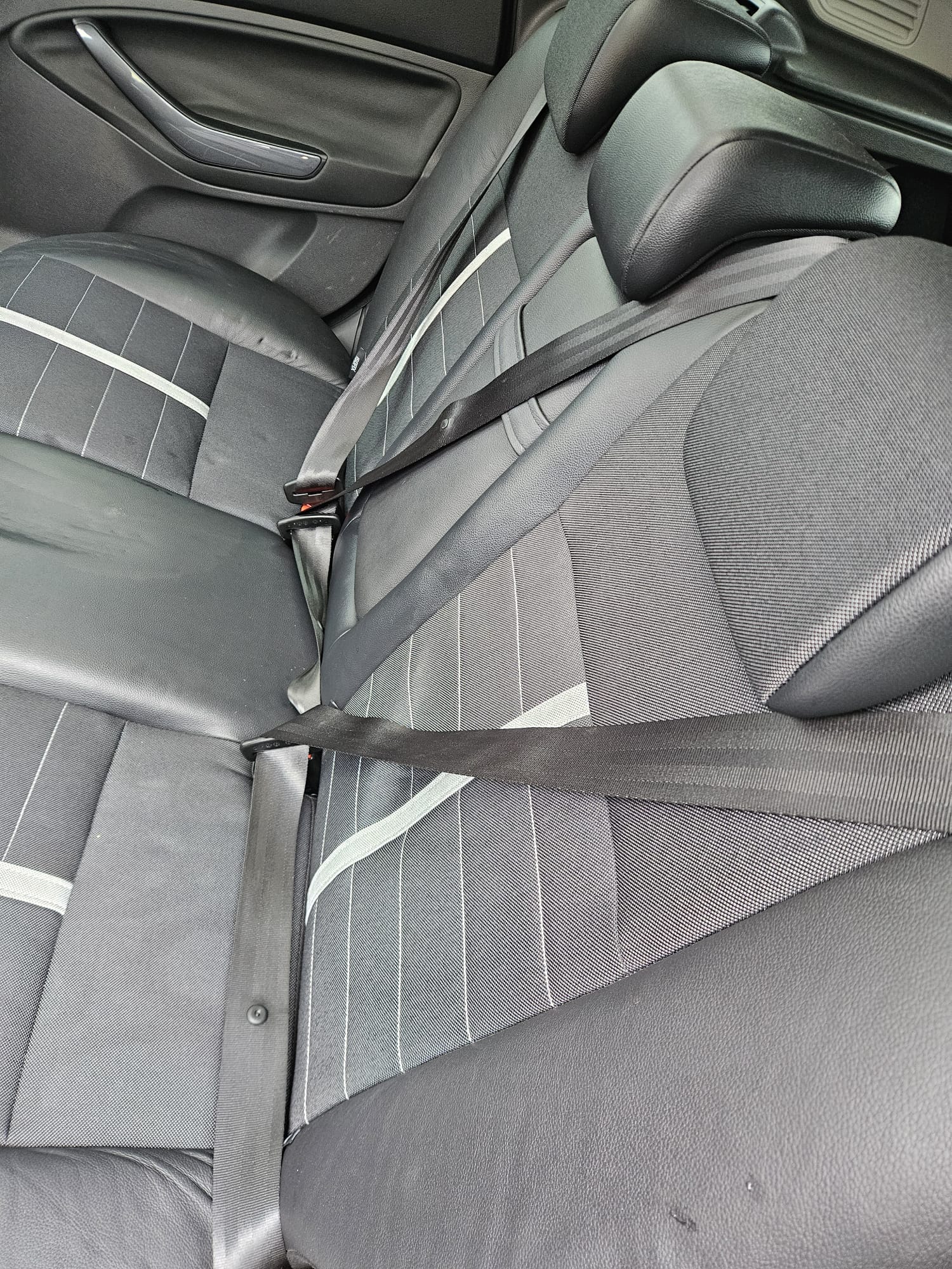 FORD Kuga 2.5 Turbo Titanium 4WD Automatic-image-8