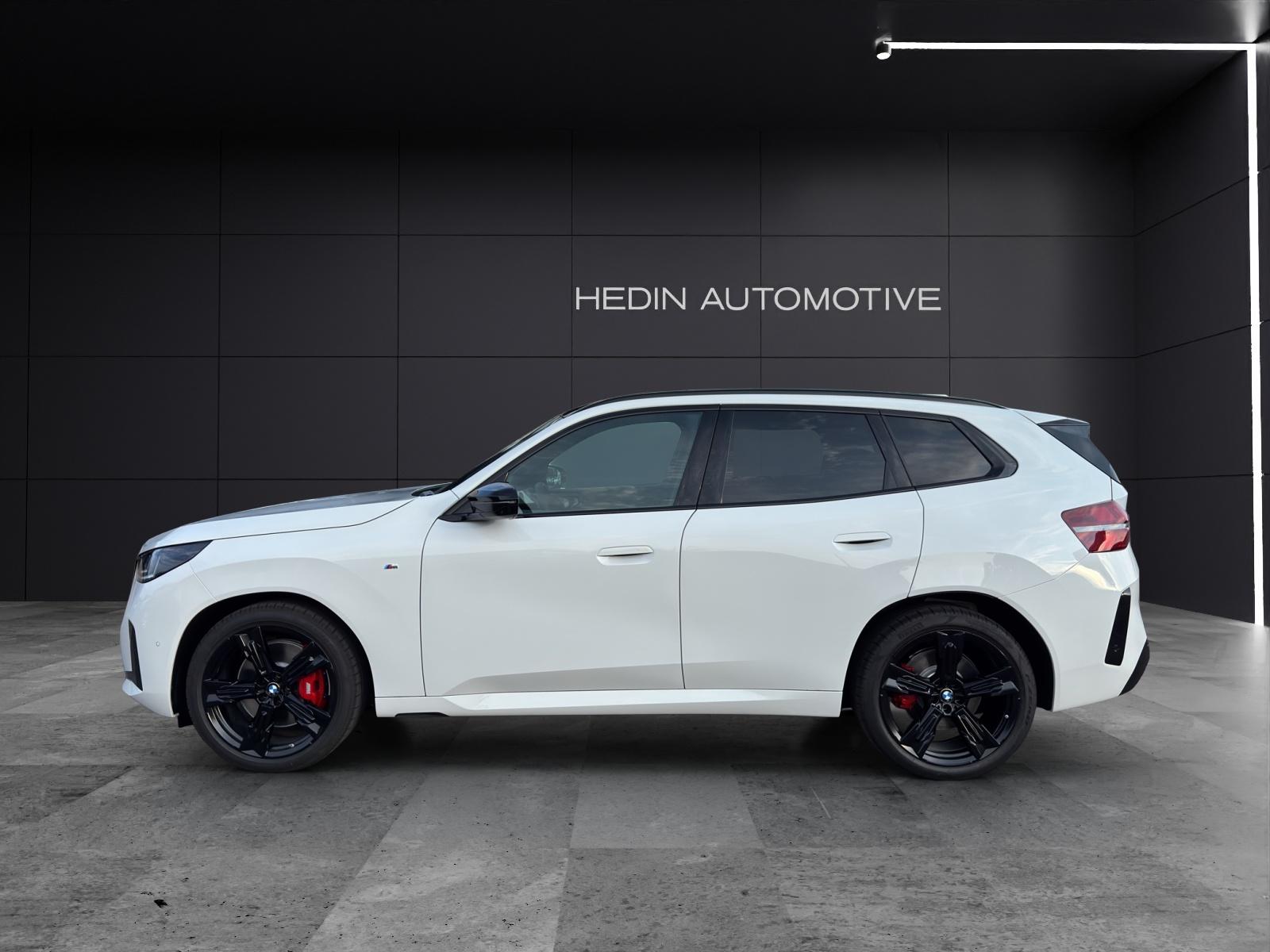 BMW X3 M50i-showroom-element-2