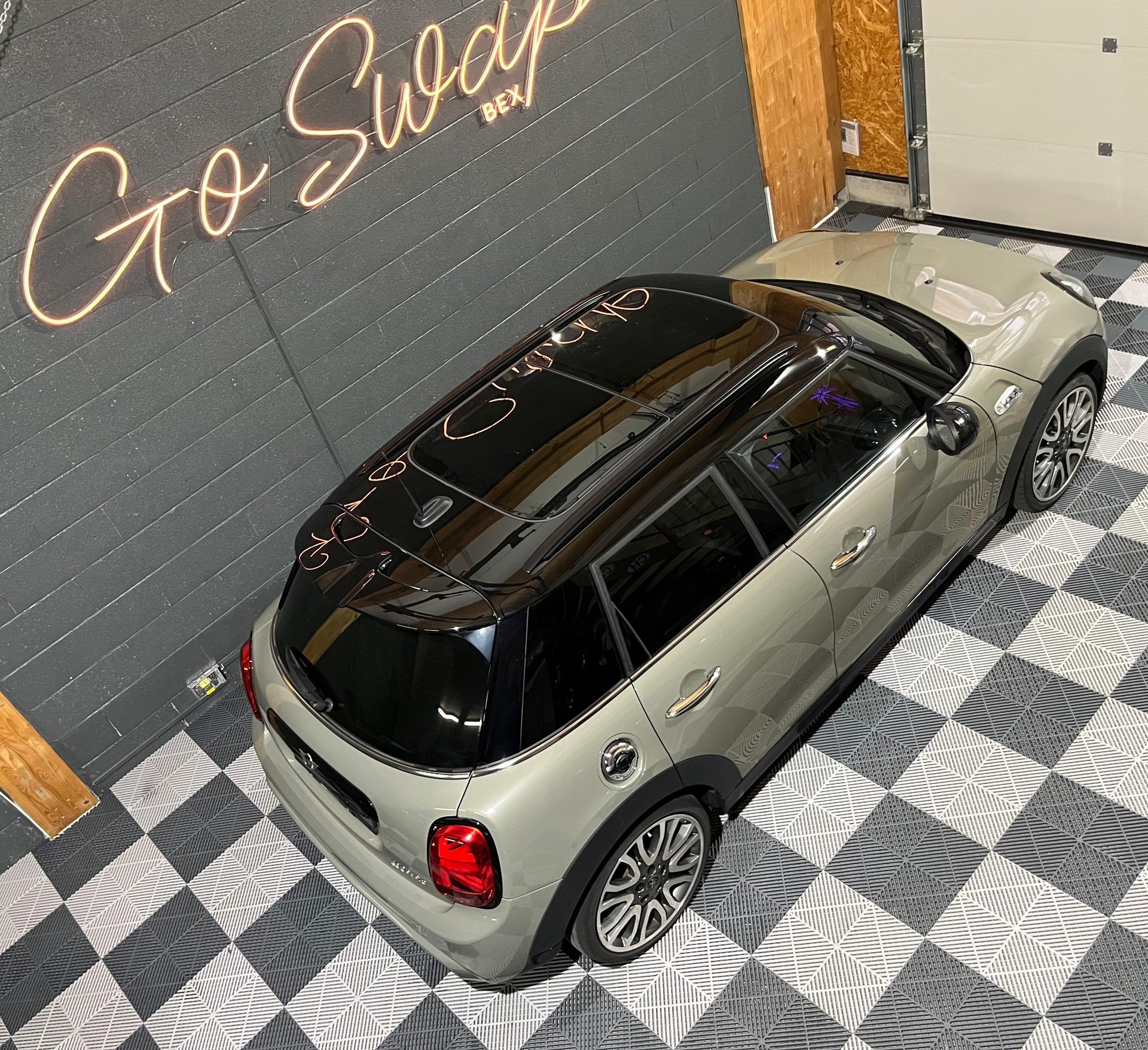 MINI Cooper S Steptronic DKG 5 portes-showroom-element-2