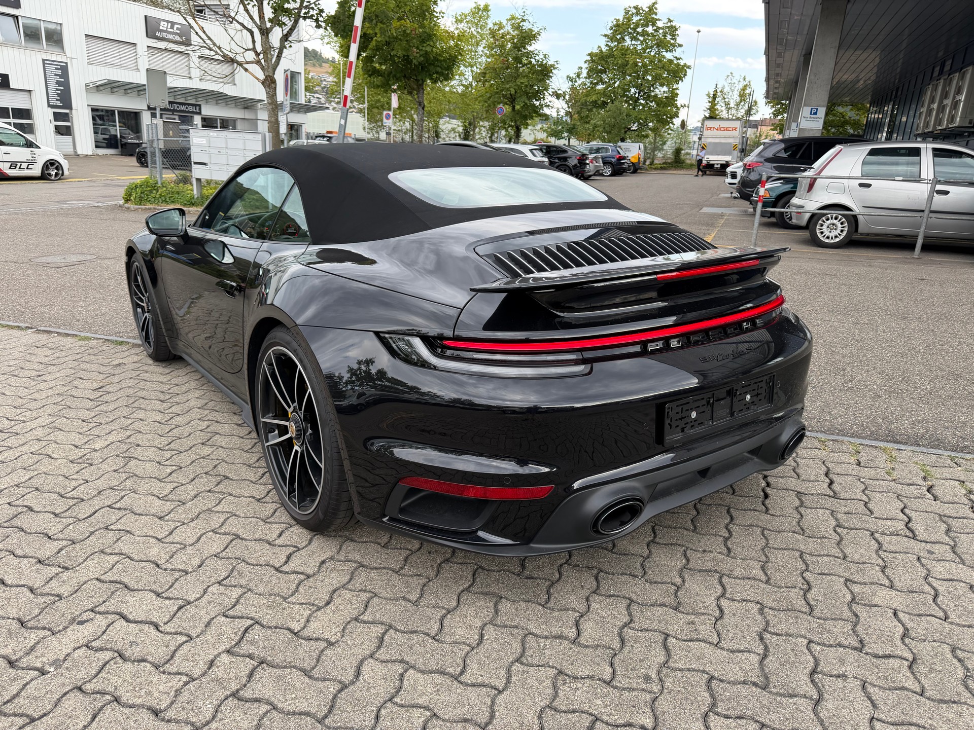 PORSCHE 911 Turbo S Cabriolet PDK-image-14