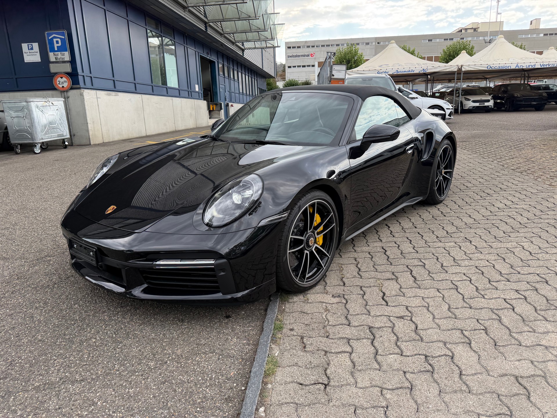 PORSCHE 911 Turbo S Cabriolet PDK-image-8