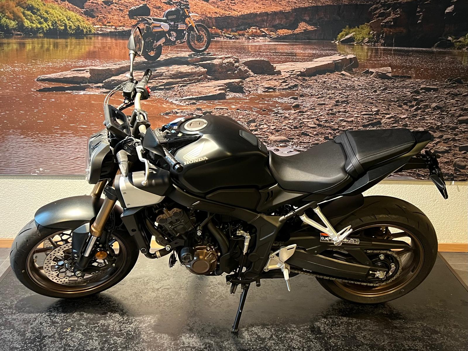 HONDA CB 650 R E-Clutch (35kW)-showroom-element-3