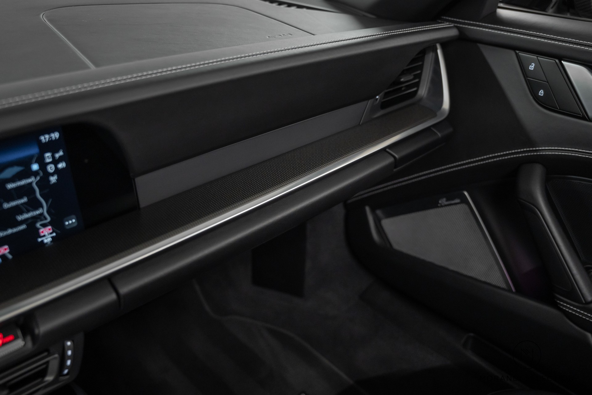 PORSCHE 911 Cabriolet 3.7 Turbo S PDK-image-29