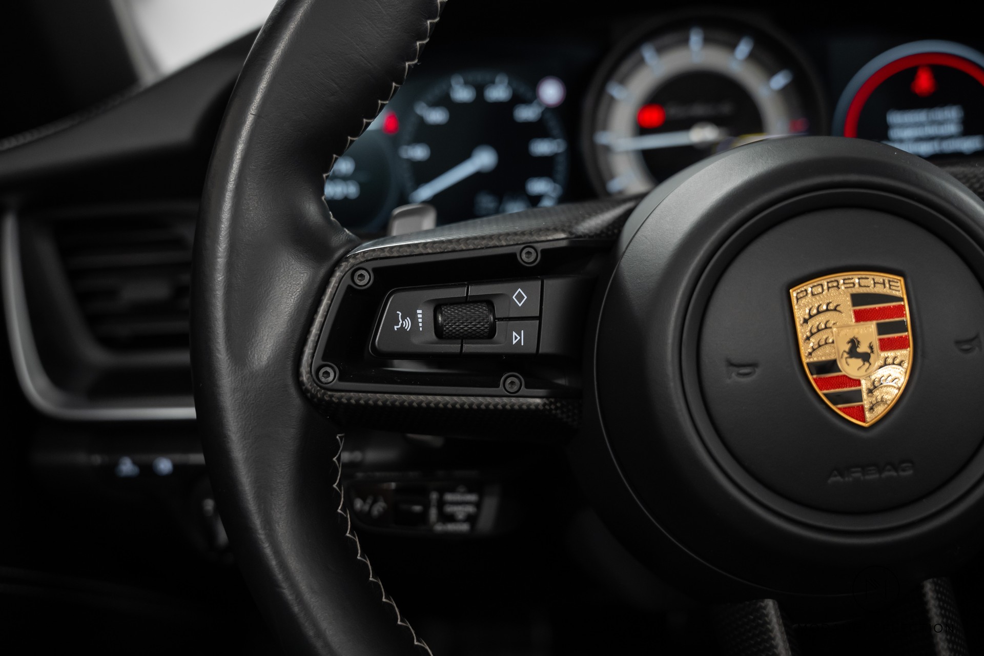 PORSCHE 911 Cabriolet 3.7 Turbo S PDK-image-23