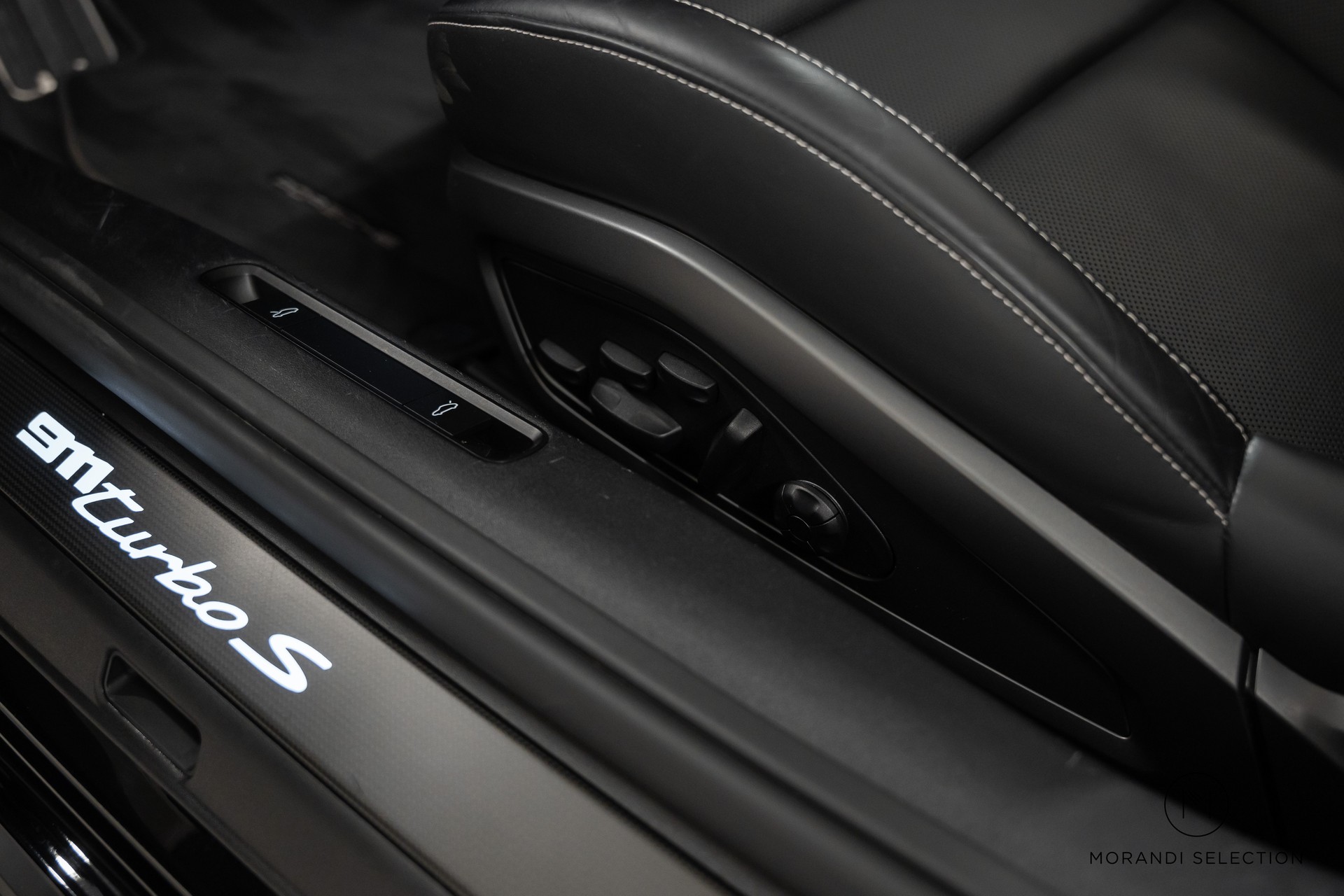 PORSCHE 911 Cabriolet 3.7 Turbo S PDK-image-20