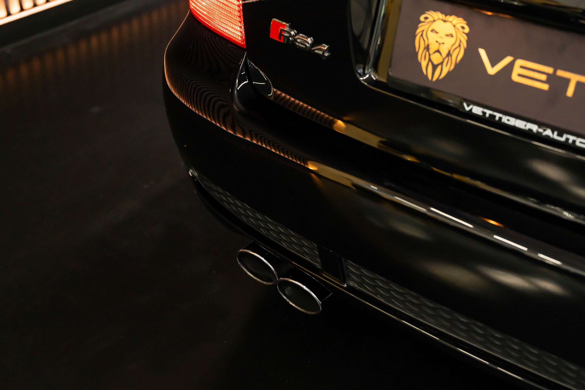 AUDI RS4 Avant quattro-image-34