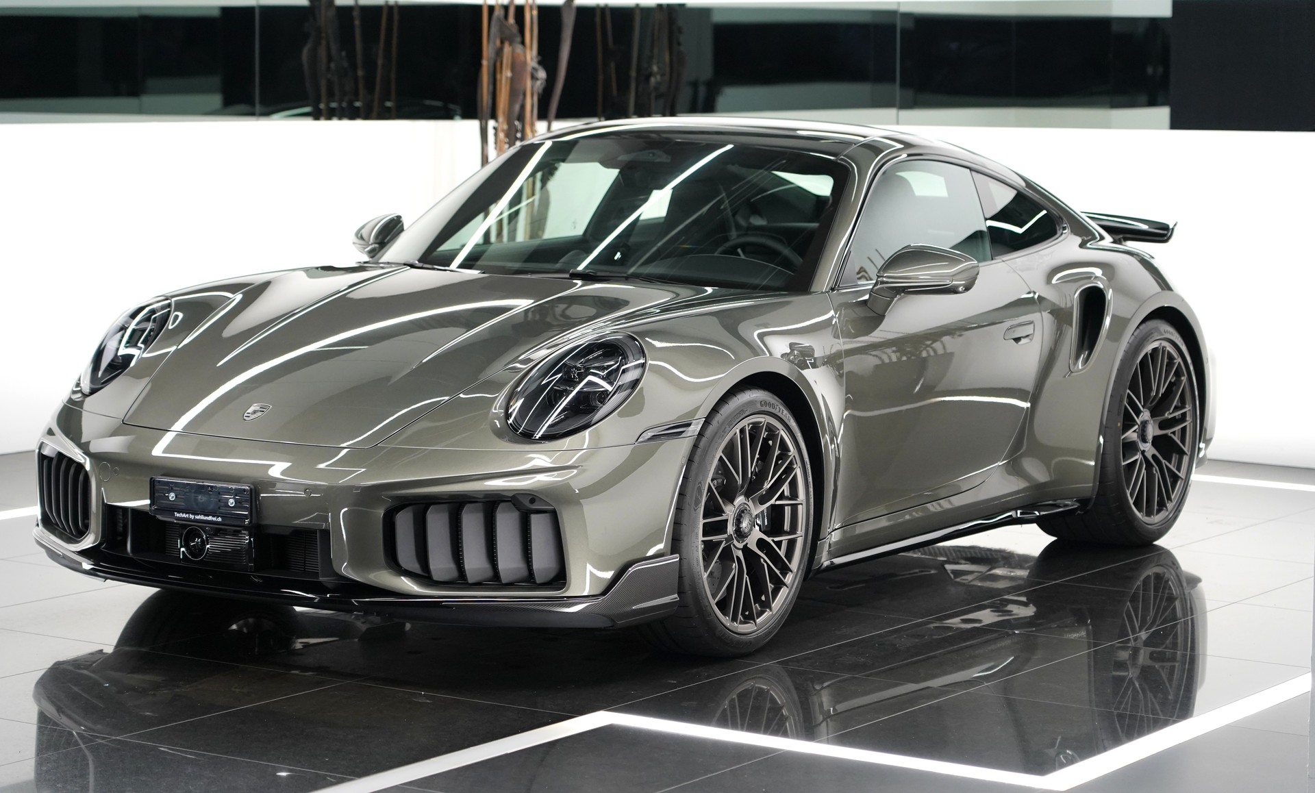PORSCHE 911 Turbo S PDK-showroom-element-1