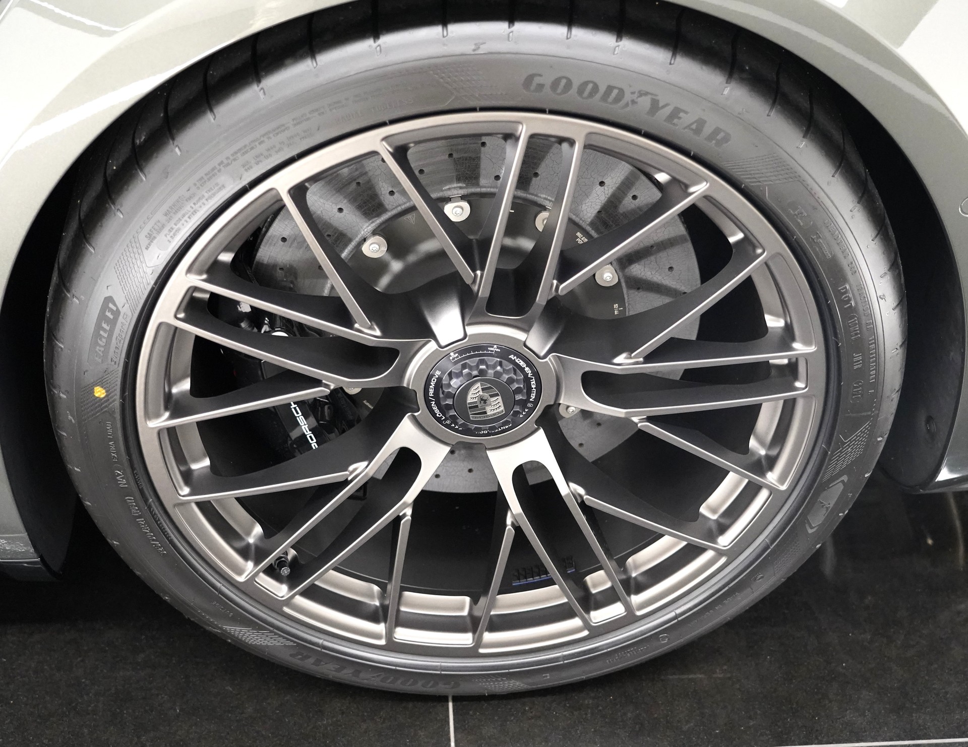 PORSCHE 911 Turbo S PDK-image-7