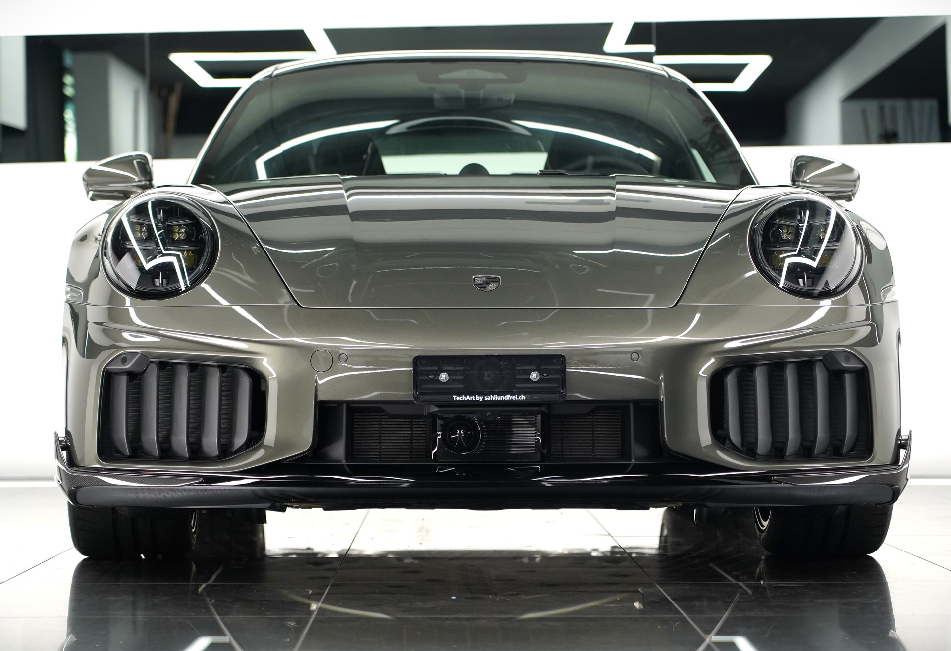 PORSCHE 911 Turbo S PDK-showroom-element-3