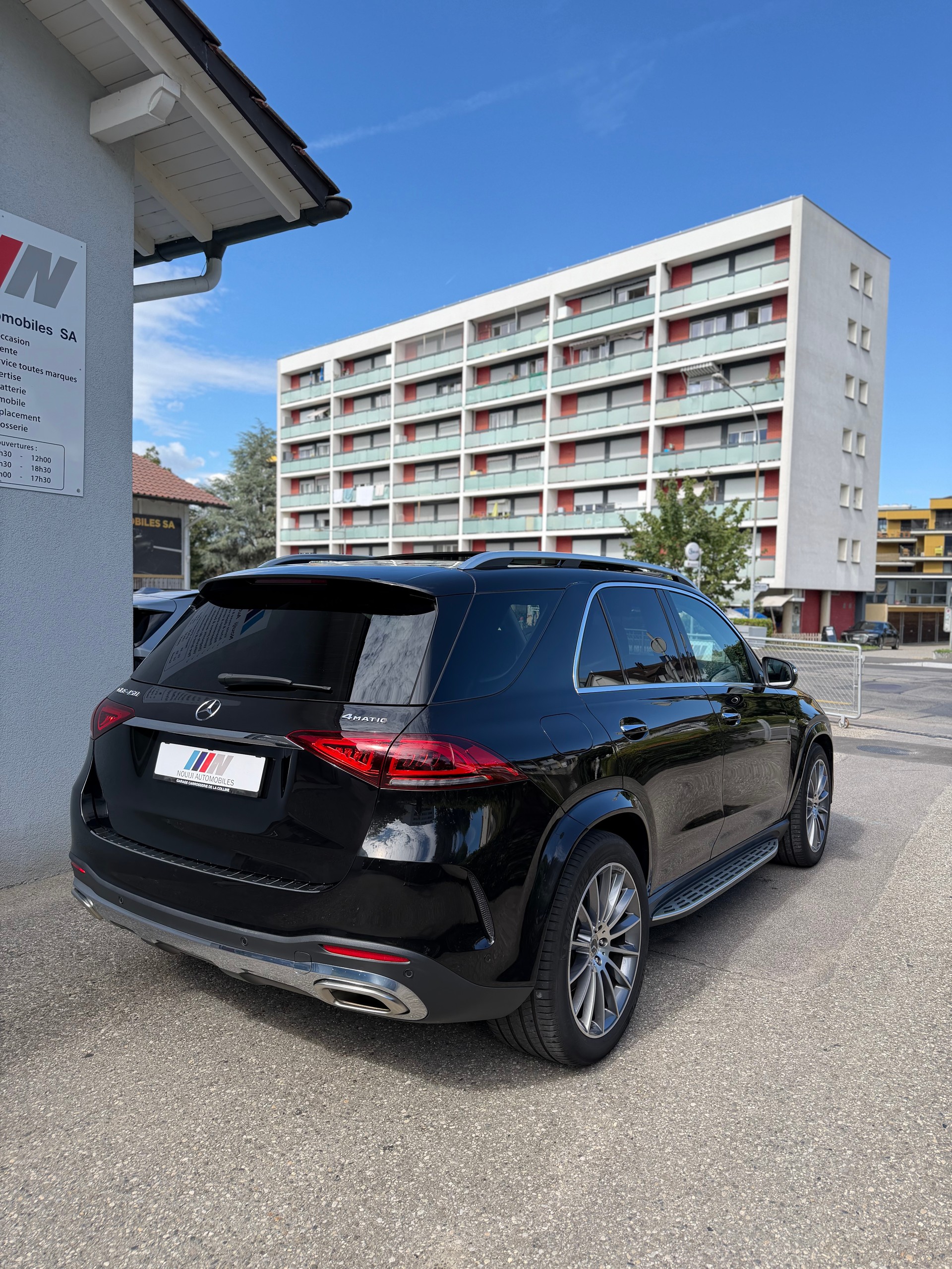 MERCEDES-BENZ GLE 450 4Matic AMG Line 9G-Tronic-image-10