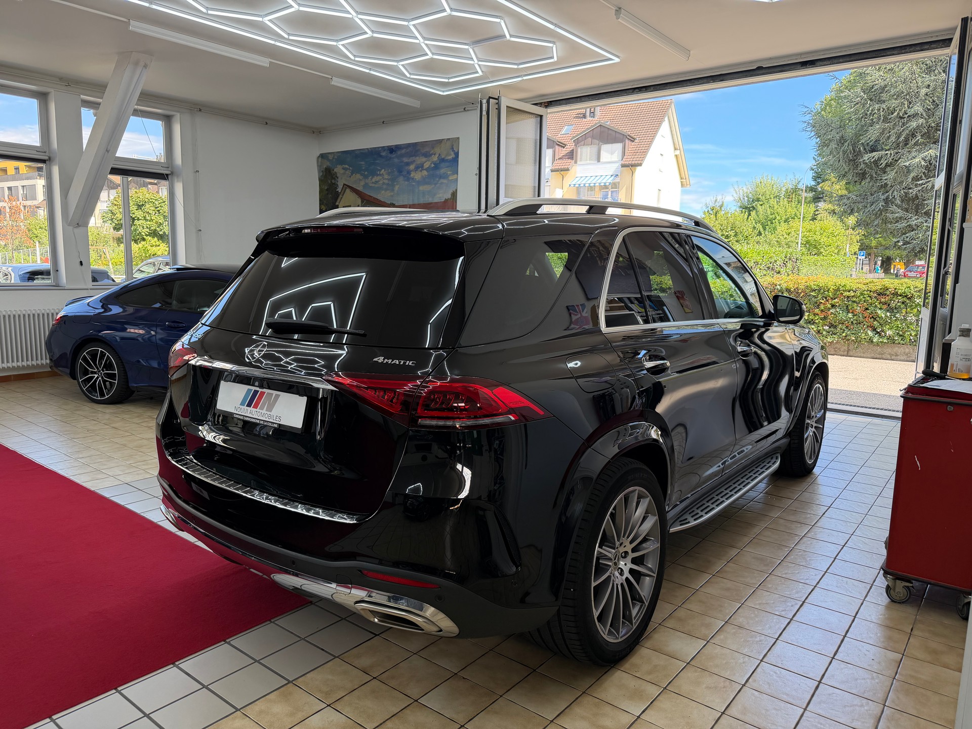 MERCEDES-BENZ GLE 450 4Matic AMG Line 9G-Tronic-image-4