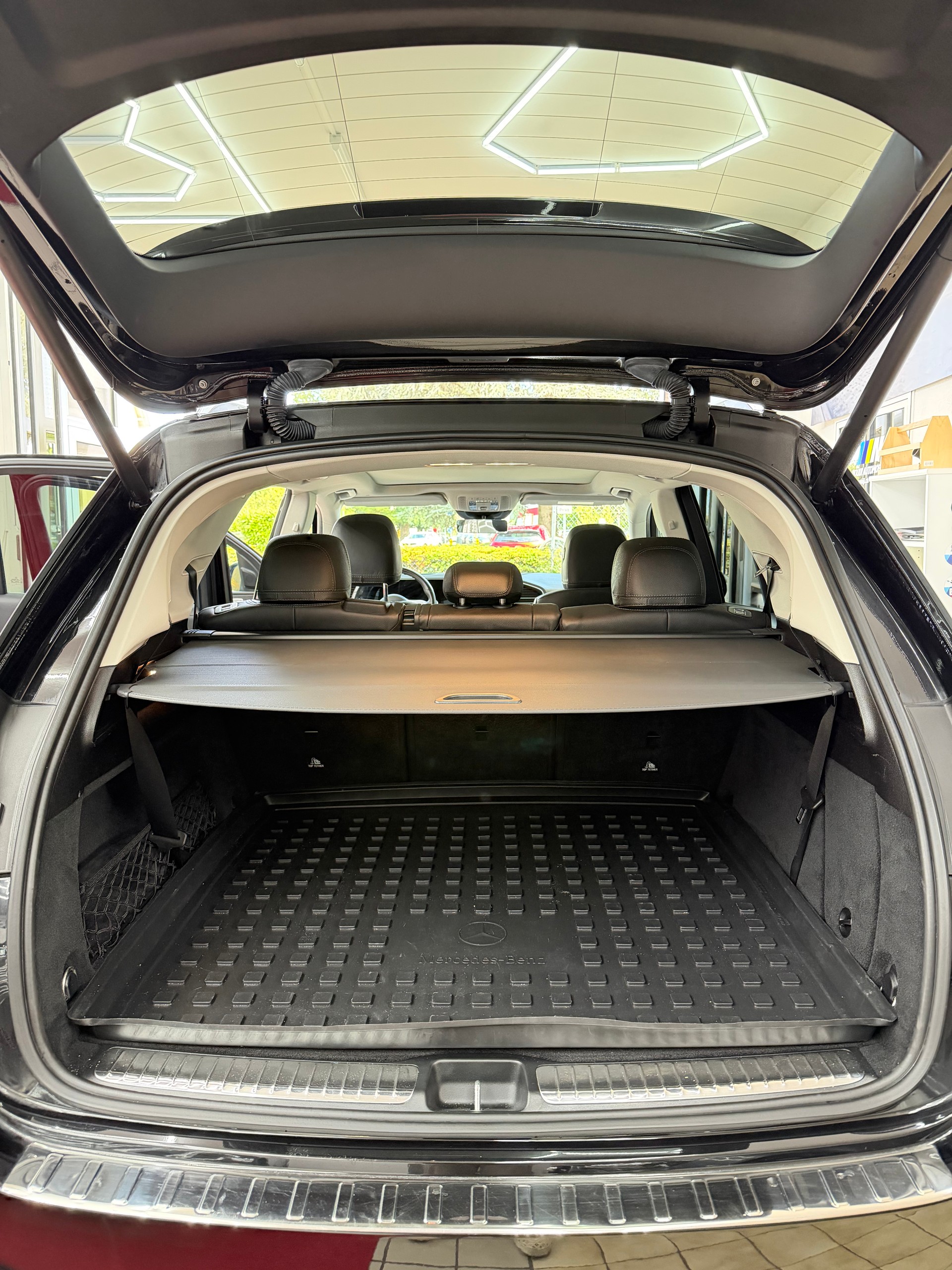 MERCEDES-BENZ GLE 450 4Matic AMG Line 9G-Tronic-image-24