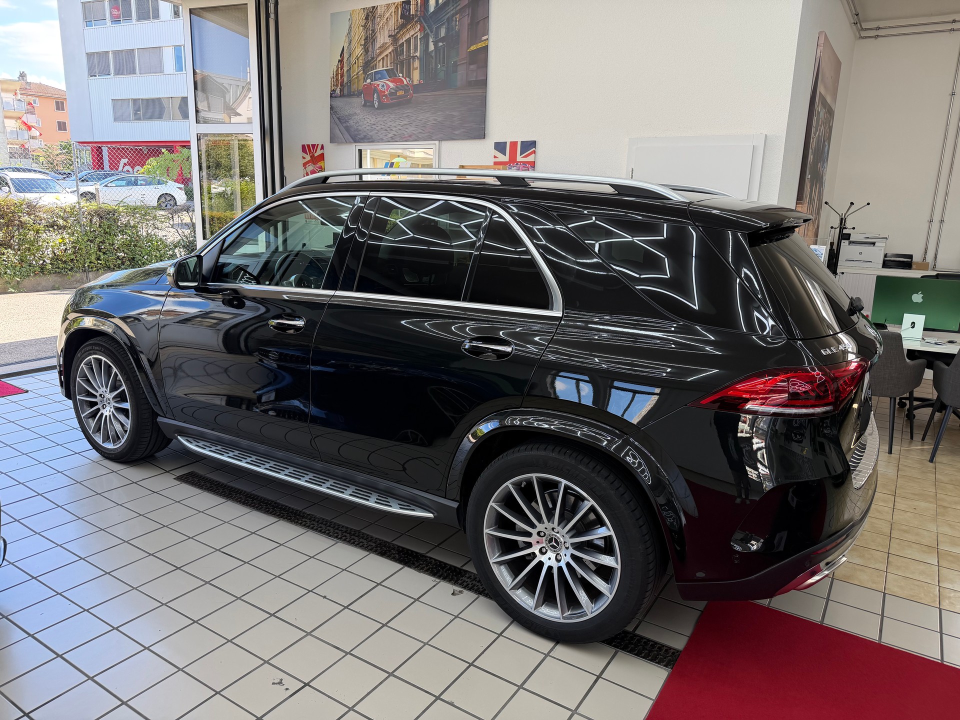 MERCEDES-BENZ GLE 450 4Matic AMG Line 9G-Tronic-showroom-element-2