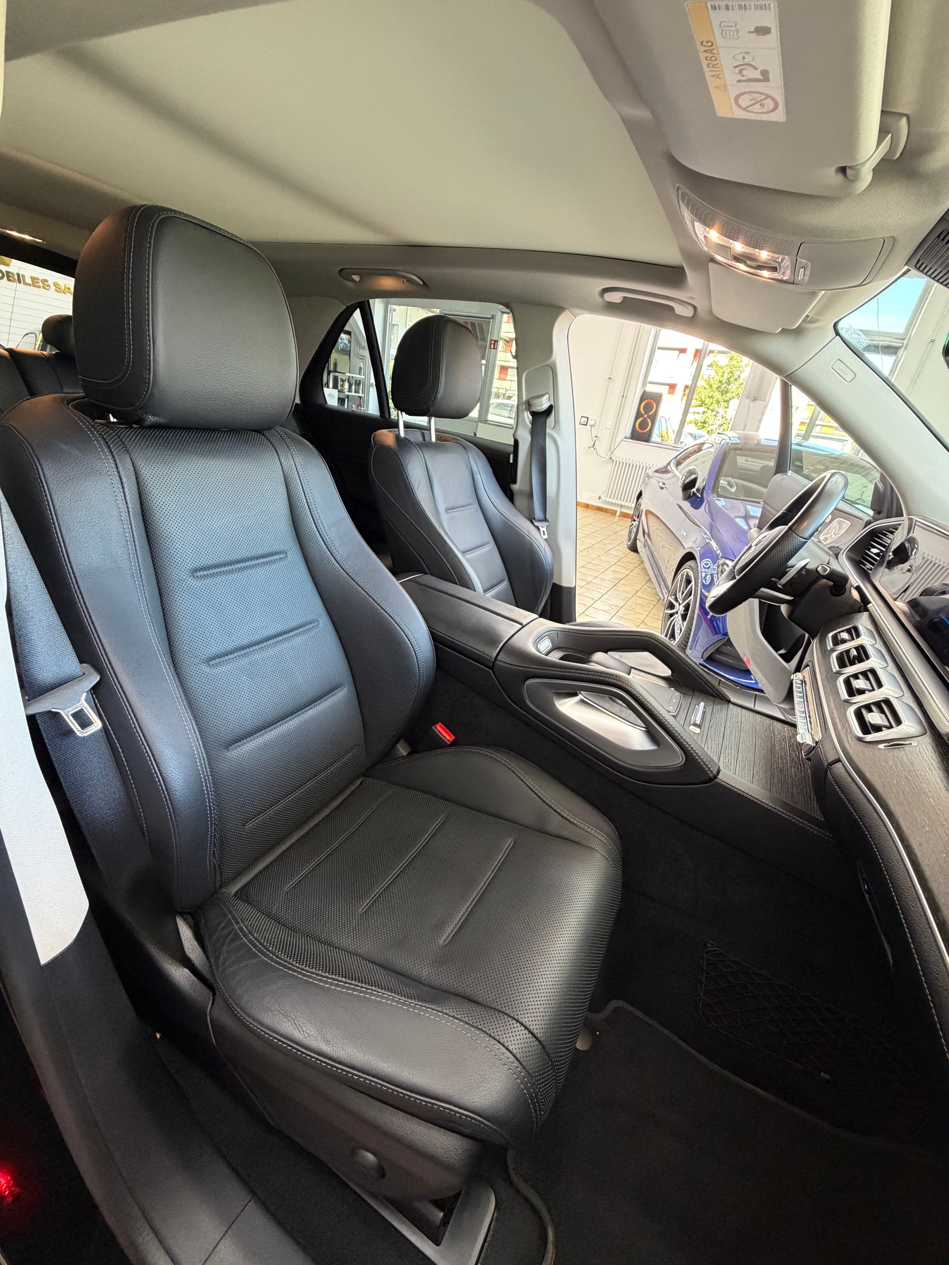 MERCEDES-BENZ GLE 450 4Matic AMG Line 9G-Tronic-image-21