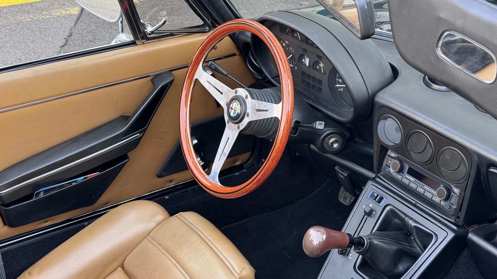 ALFA ROMEO Spider 2.0 Veloce-image-3
