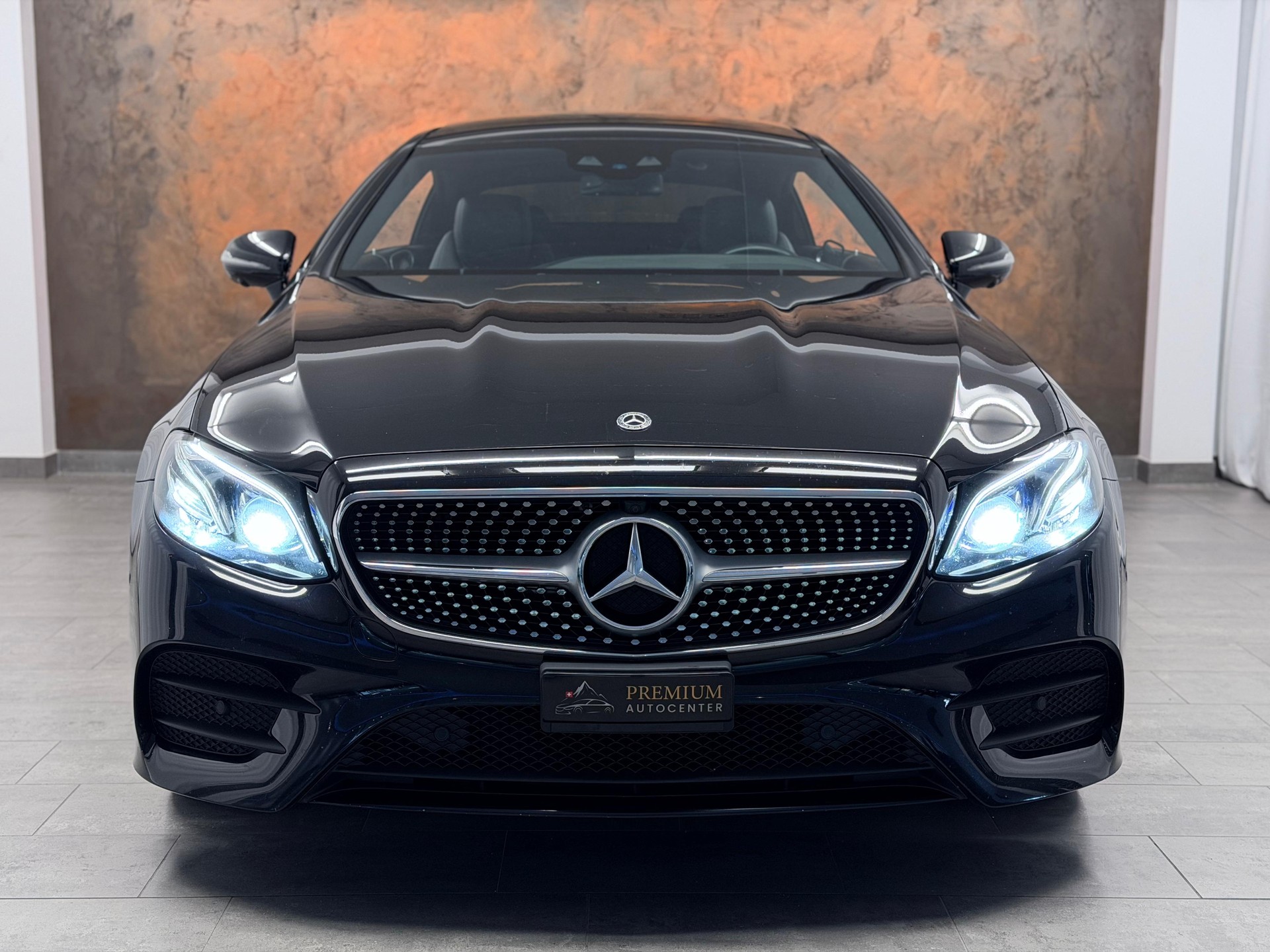 MERCEDES-BENZ E 220 d Coupé AMG Line 4 Matic 9G-Tronic *CH-Fahrzeug*Panorama*Head-Up*Burmester*-showroom-element-3