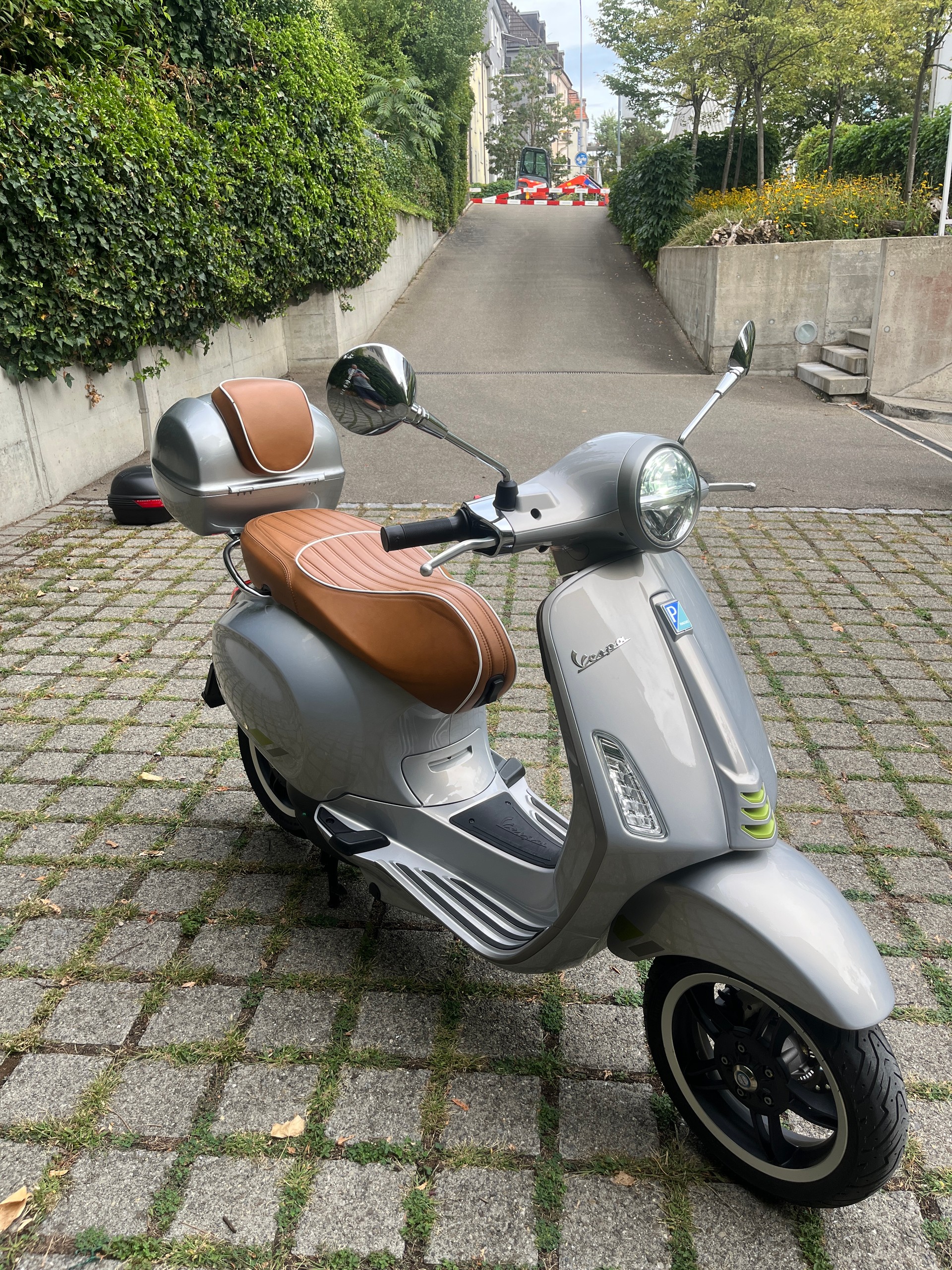 PIAGGIO Vespa Primavera Elettrica E5+ 70km/h-image-0