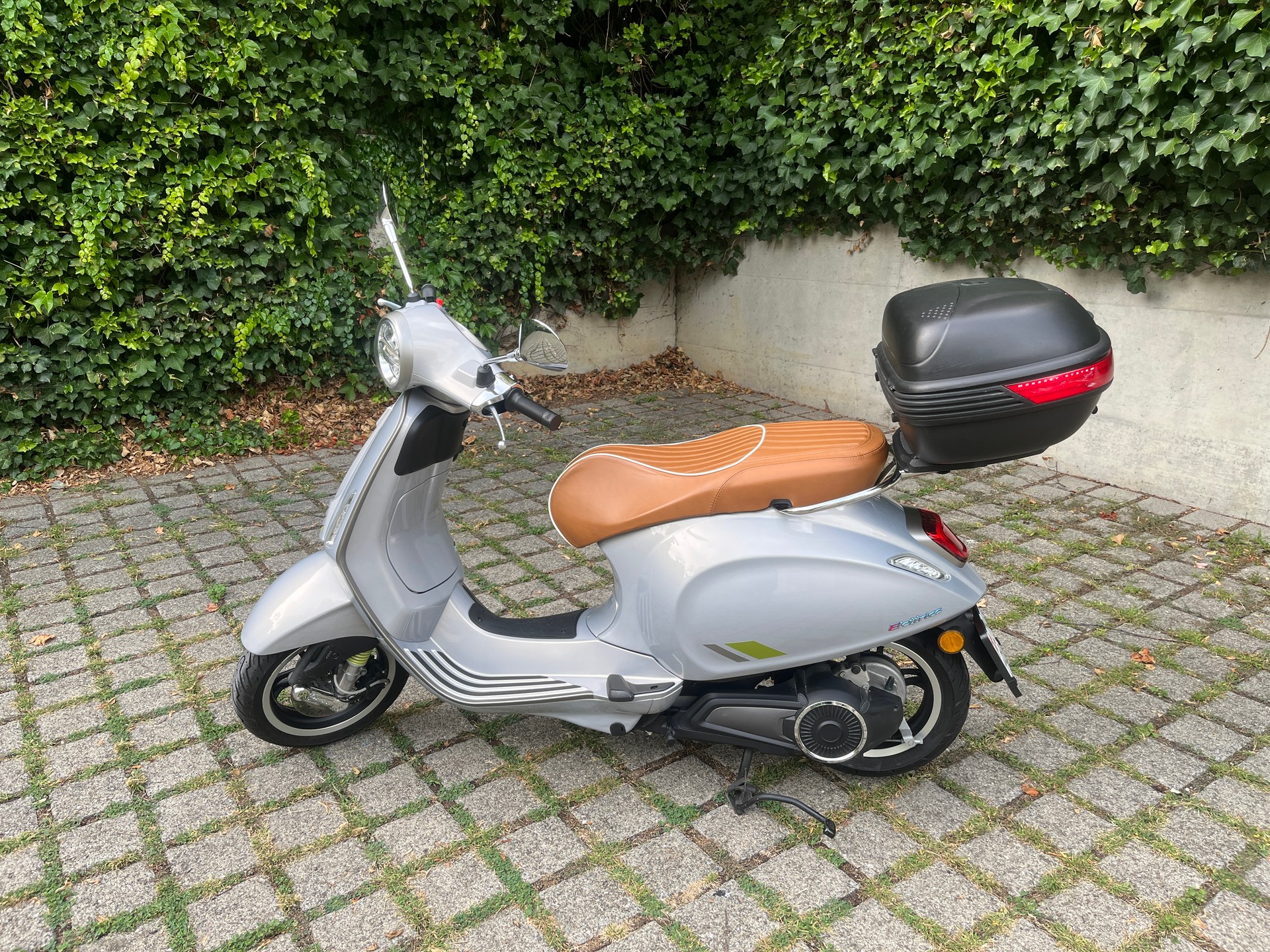 PIAGGIO Vespa Primavera Elettrica E5+ 70km/h-image-11