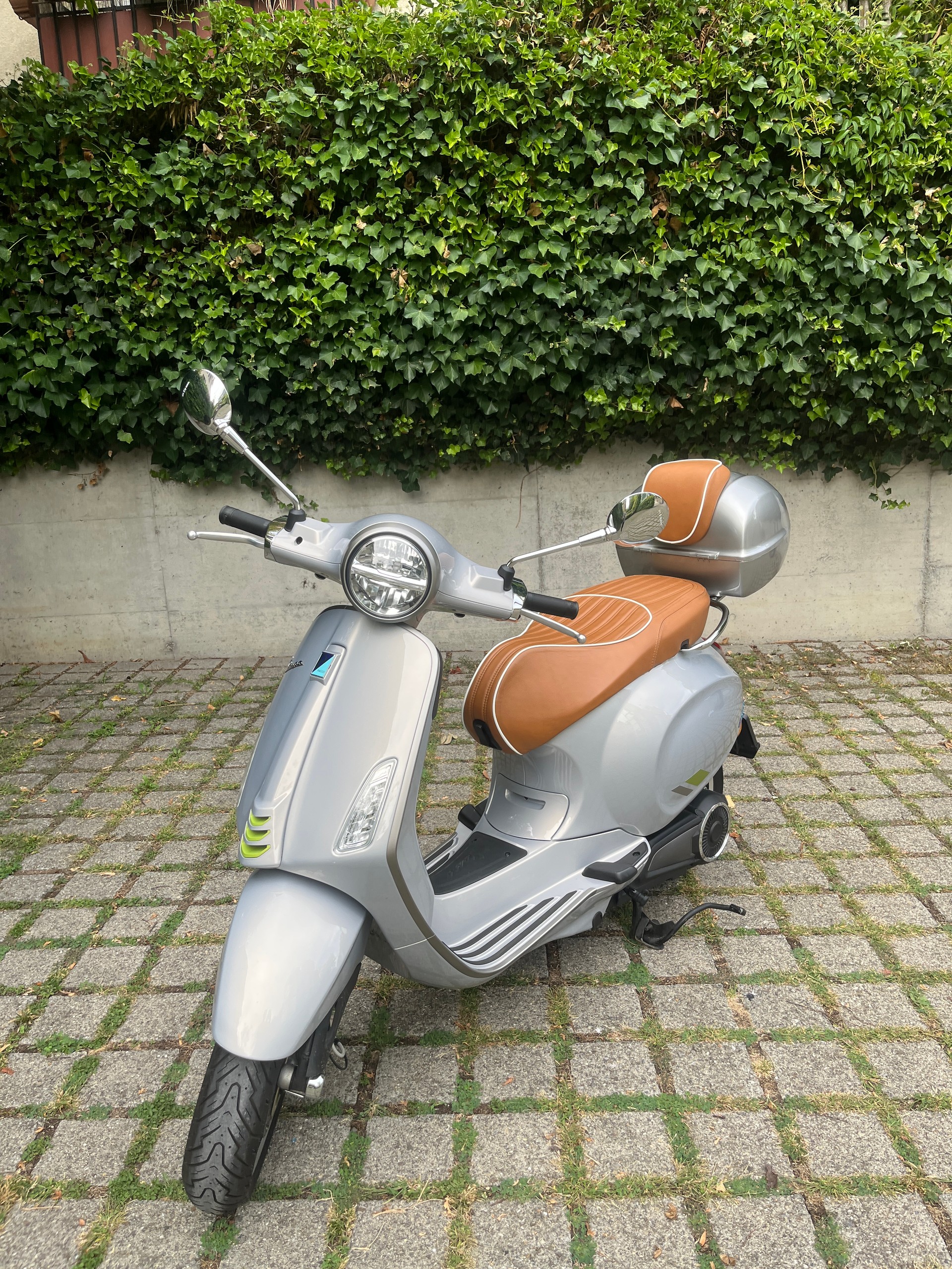 PIAGGIO Vespa Primavera Elettrica E5+ 70km/h-image-2