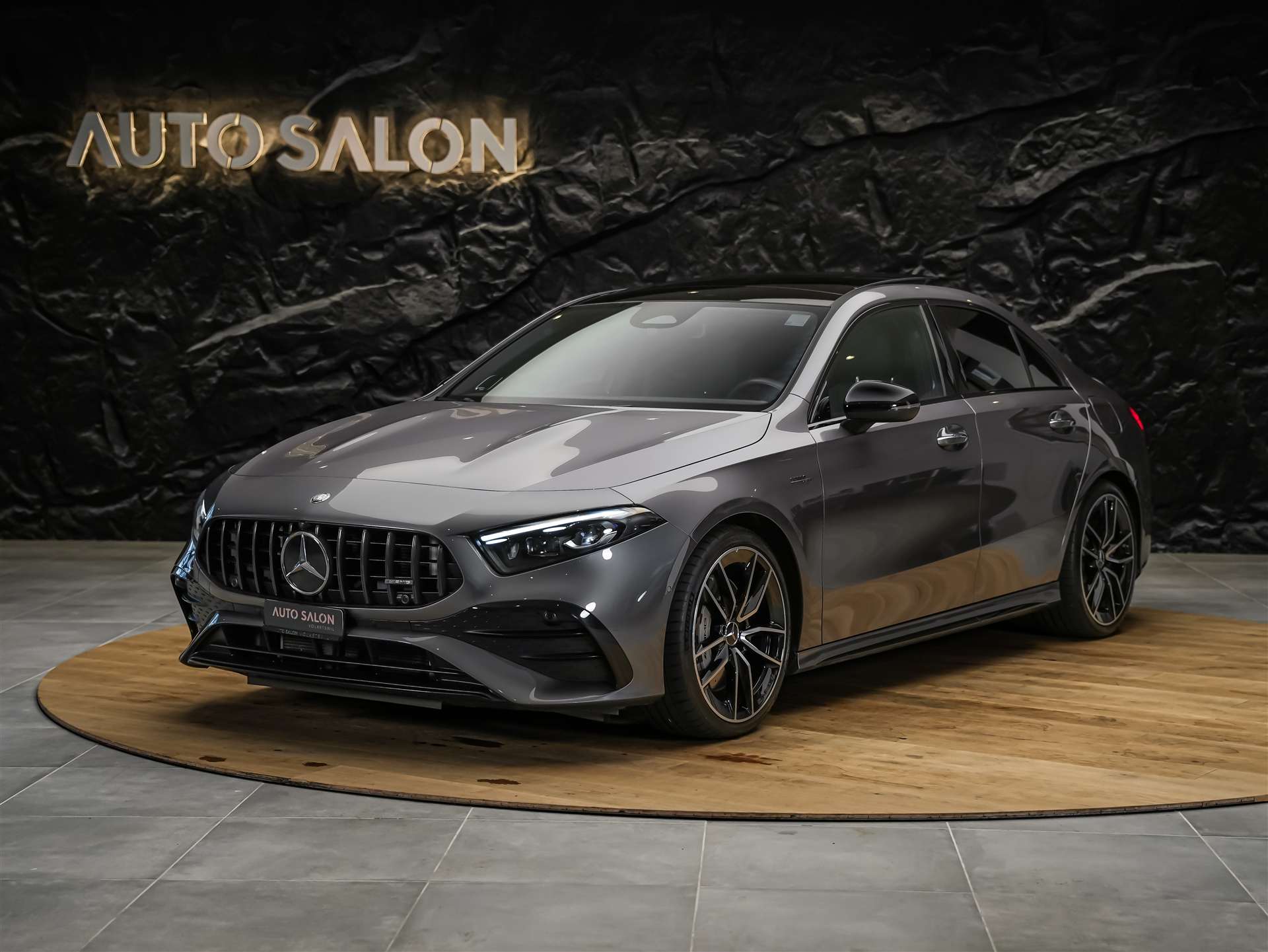 MERCEDES-BENZ A35 AMG 4Matic+ 8G-DCT *Panorama*Burmester*Abstandsregler*-showroom-element-1