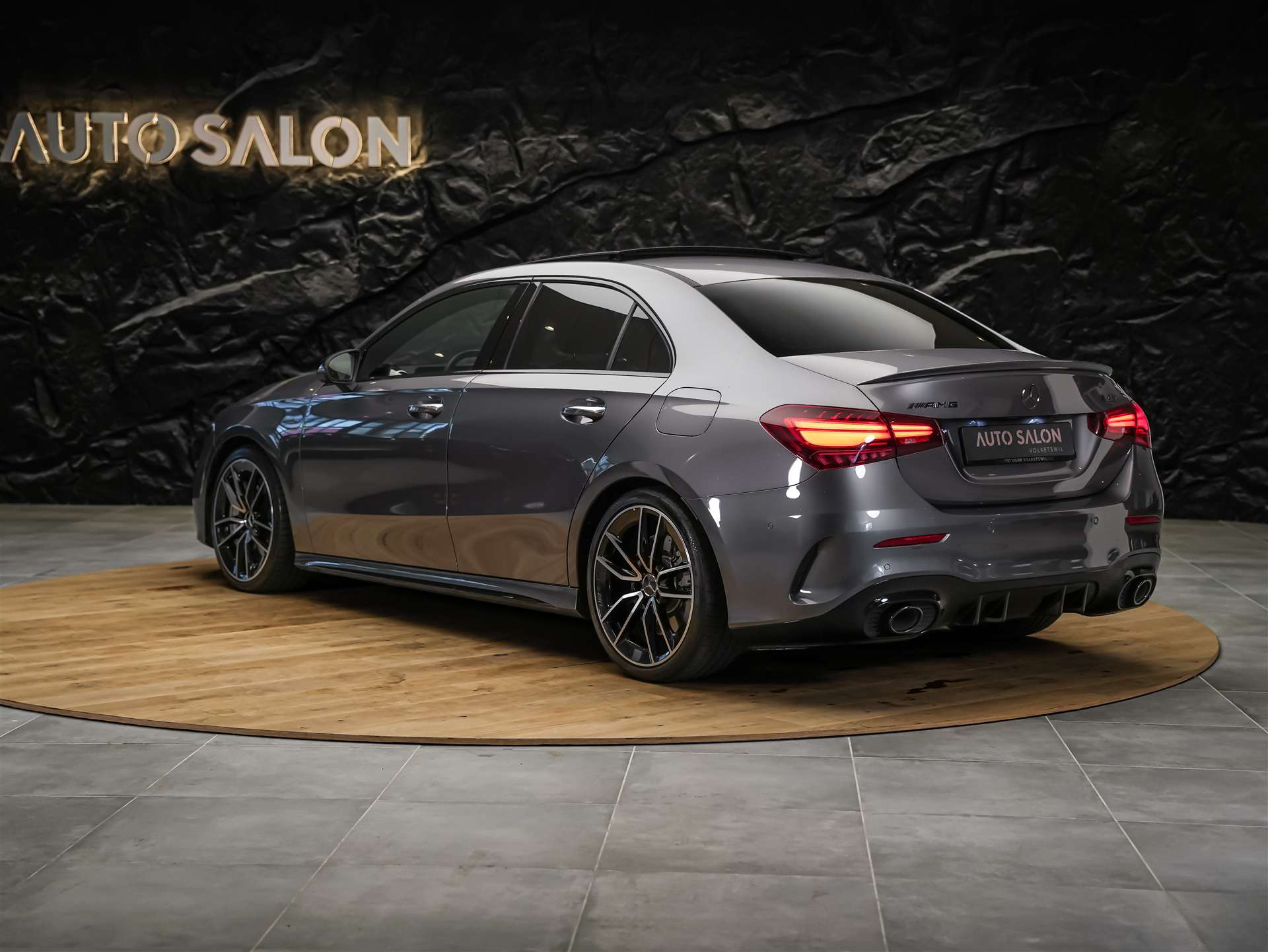 MERCEDES-BENZ A35 AMG 4Matic+ 8G-DCT *Panorama*Burmester*Abstandsregler*-showroom-element-3