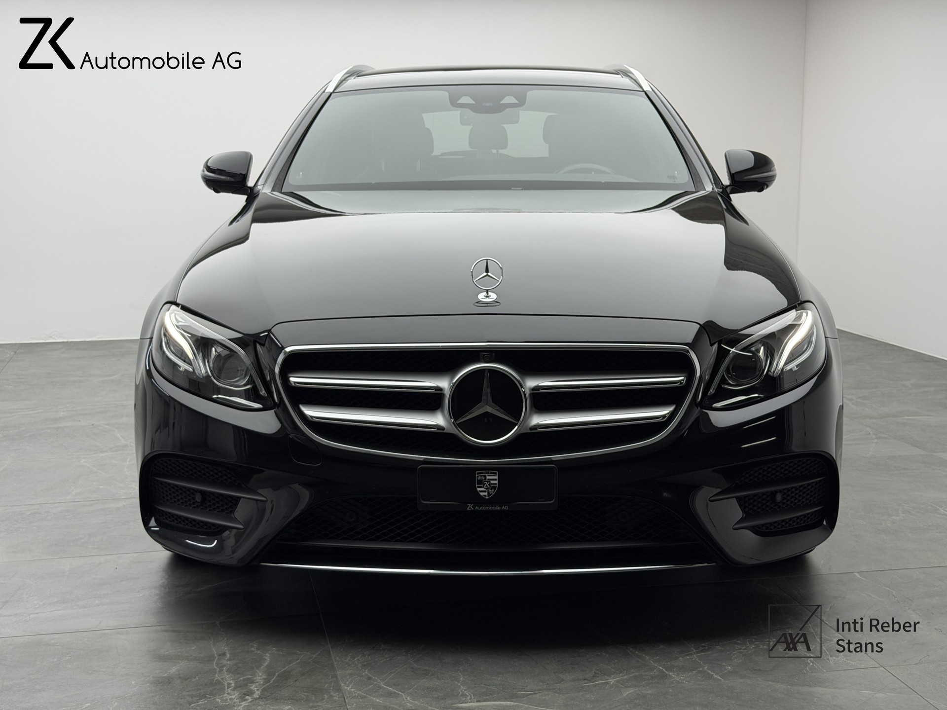 MERCEDES-BENZ E 400 d AMG Line 4Matic 340PS Obsidian Black Metallic 9G-Tronic / 360° Kamera / Panoramadach / Leder / Burmester Soundsystem /-showroom-element-3