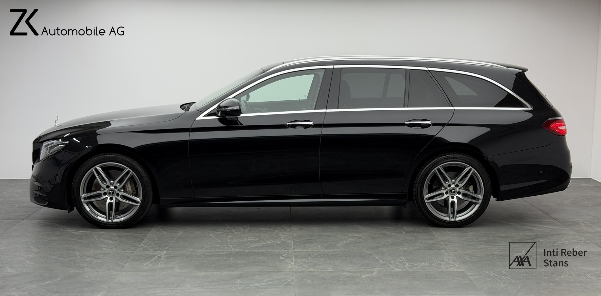 MERCEDES-BENZ E 400 d AMG Line 4Matic 340PS Obsidian Black Metallic 9G-Tronic / 360° Kamera / Panoramadach / Leder / Burmester Soundsystem /-showroom-element-2