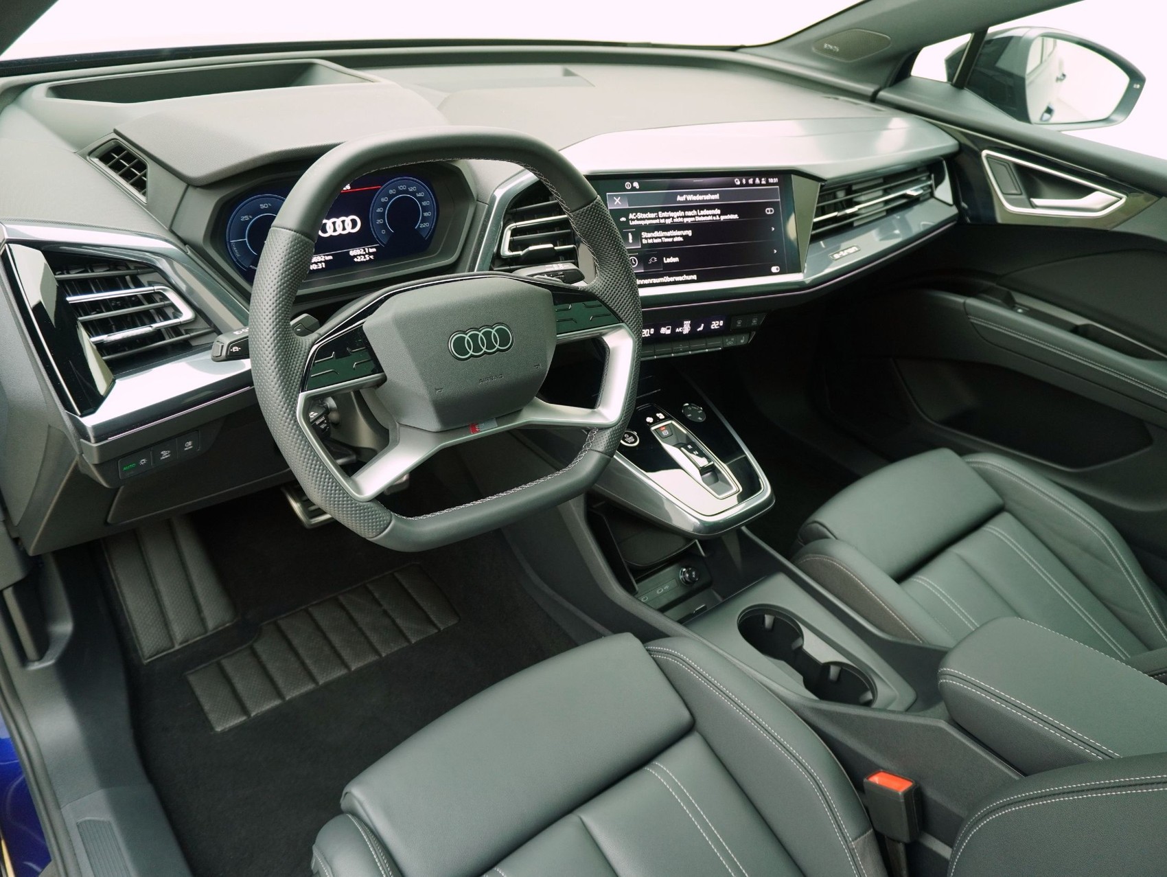 AUDI Q4 e-tron 55 S line quattro **Audi Werksgarantie bis 11/2030**-image-10