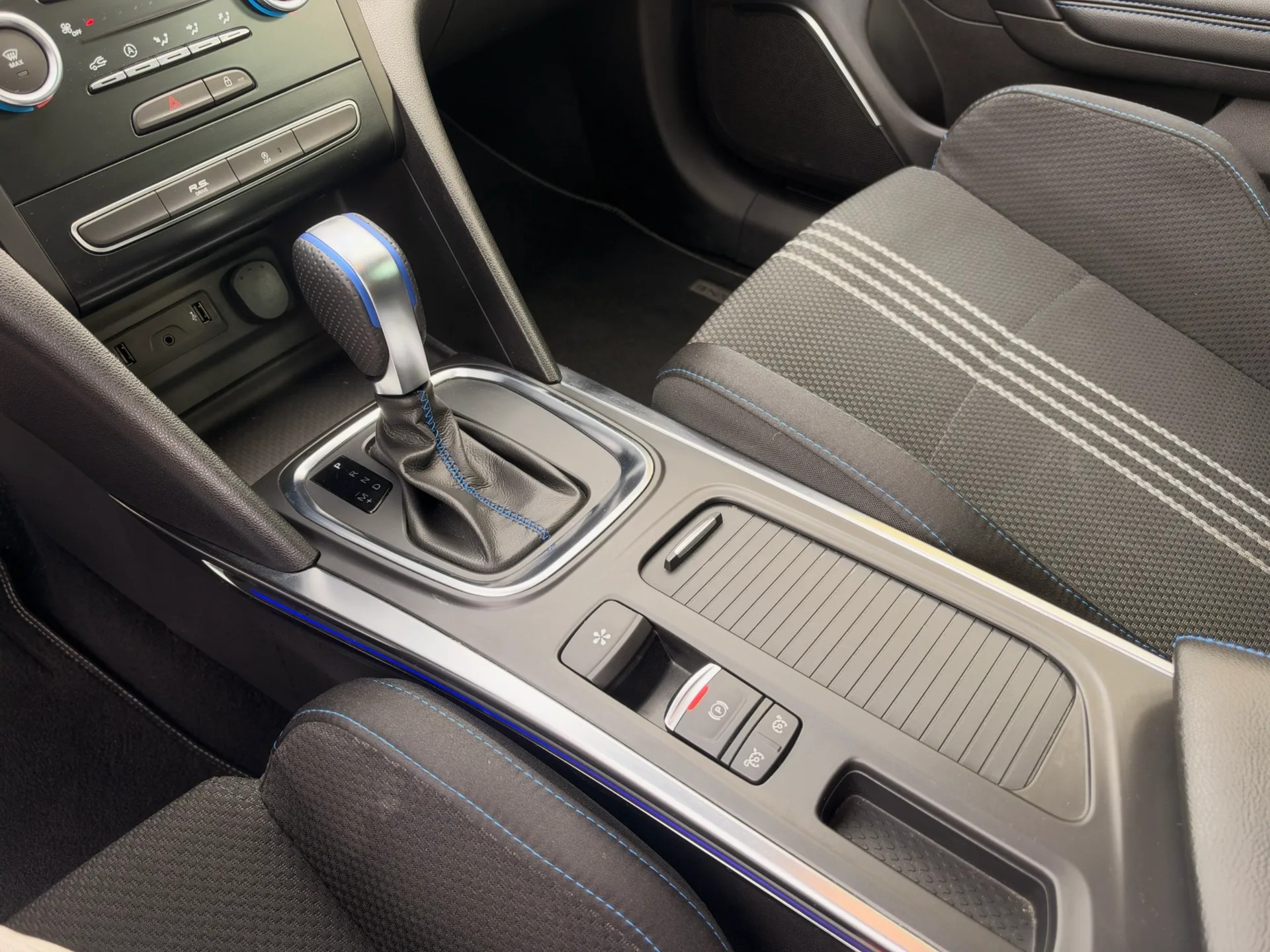 RENAULT Mégane 1.6 16V Turbo GT EDC Frisch Ab MFK bei Übergabe*GT-line*Rückfahrkamera*GT-Sportsitze*8Fach bereift*-image-12