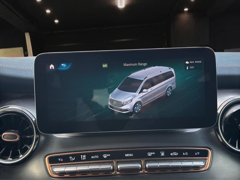 MERCEDES-BENZ EQV 300 lang Van-image-18
