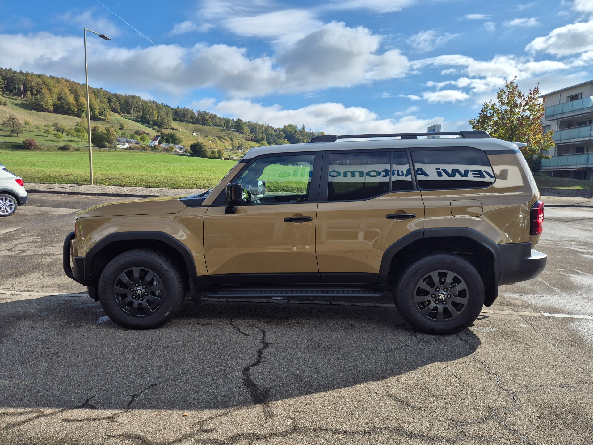TOYOTA Land Cruiser 2.8TD Invincible-image-7