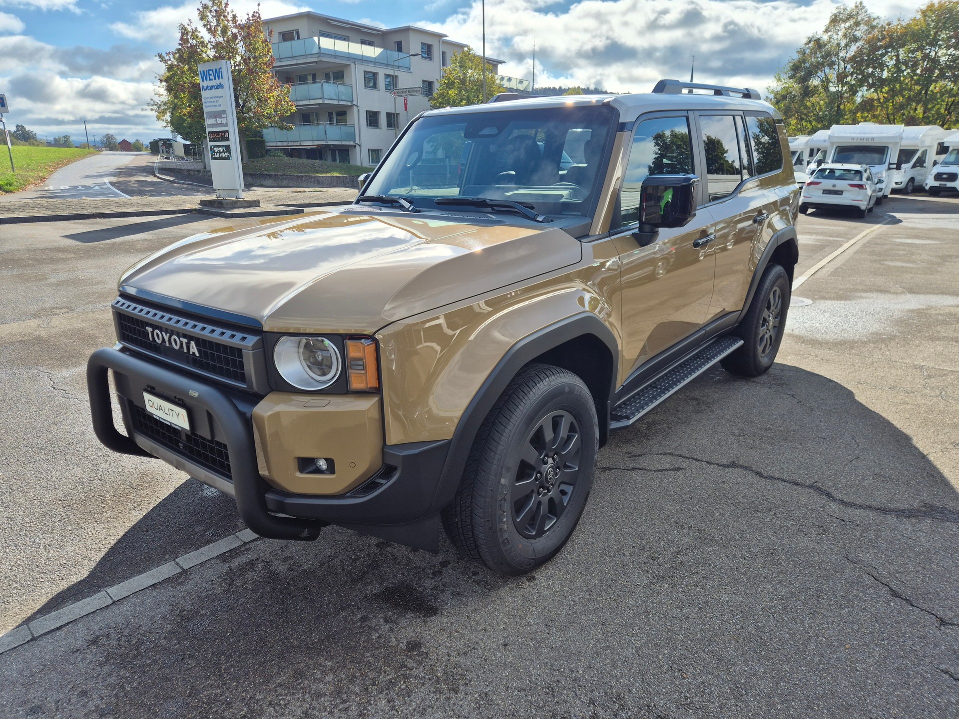 TOYOTA Land Cruiser 2.8TD Invincible-showroom-element-1