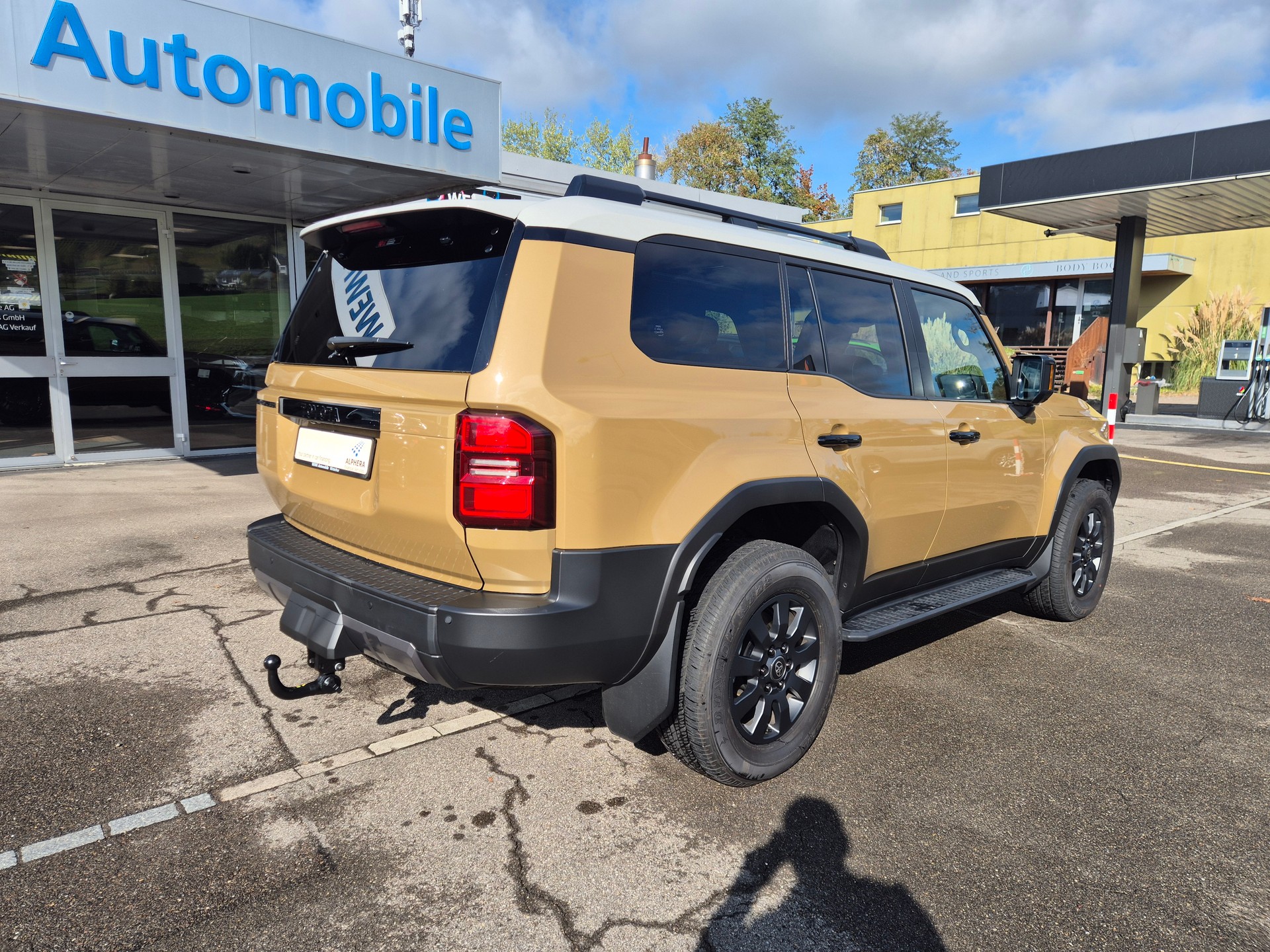 TOYOTA Land Cruiser 2.8TD Invincible-image-4