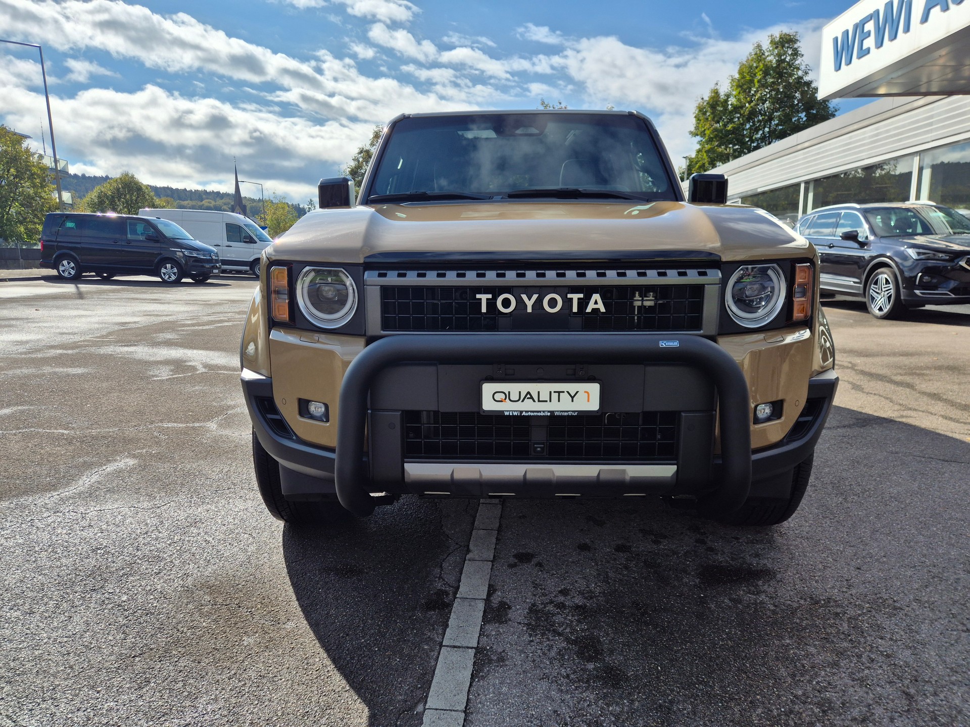 TOYOTA Land Cruiser 2.8TD Invincible-showroom-element-2