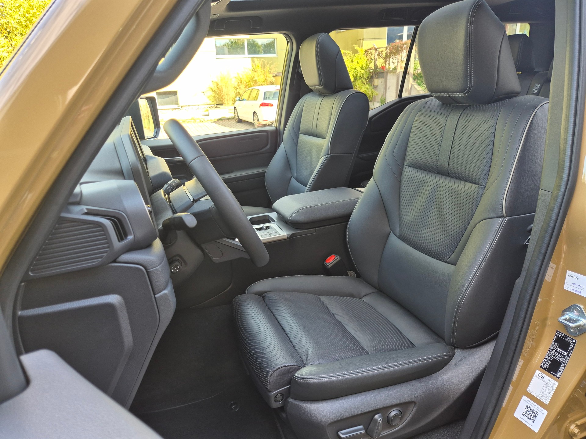 TOYOTA Land Cruiser 2.8TD Invincible-image-11